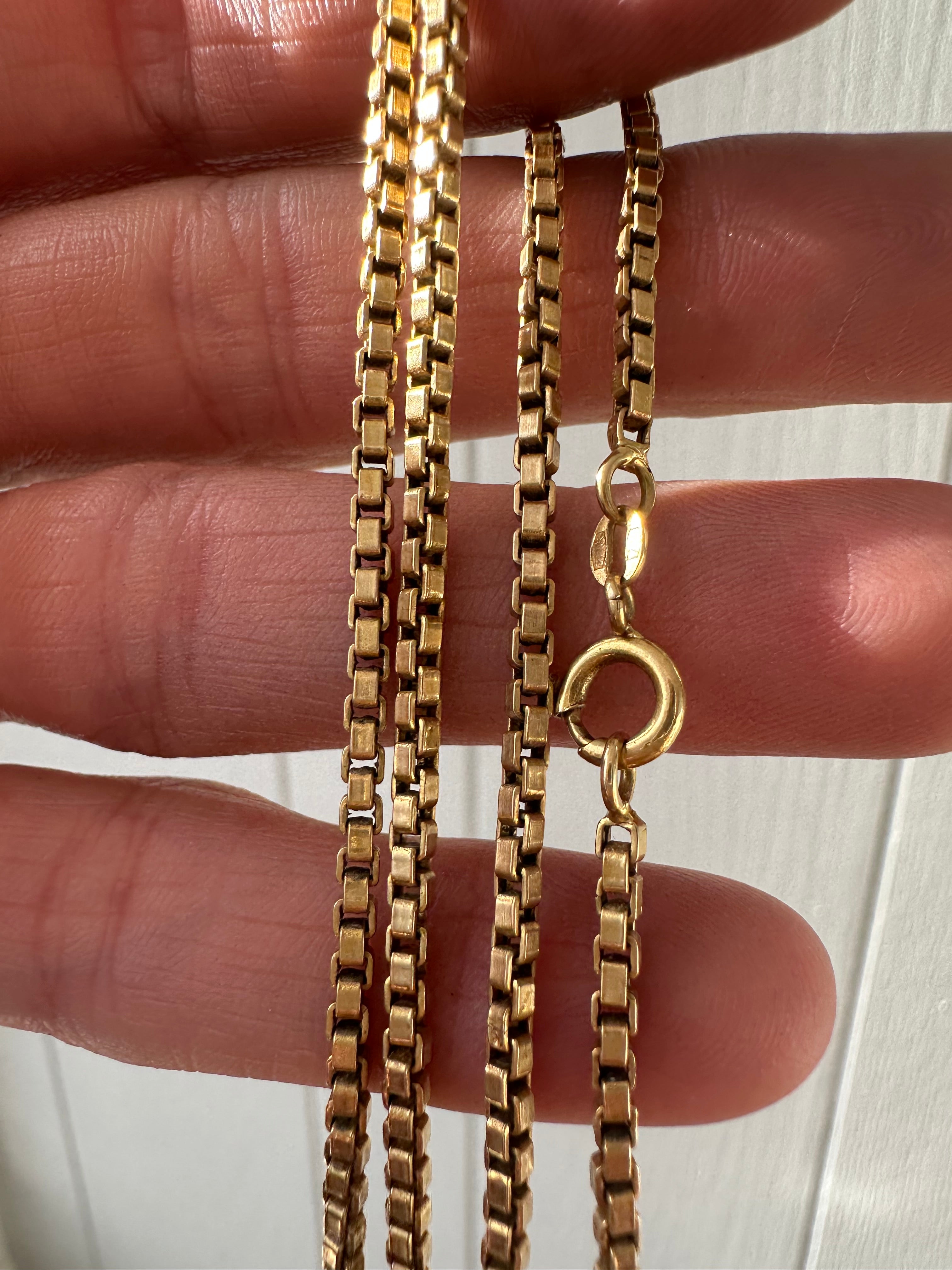 chunky 18k box chain 21”