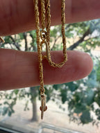 15.5" sparkly twist link chain with great clasp