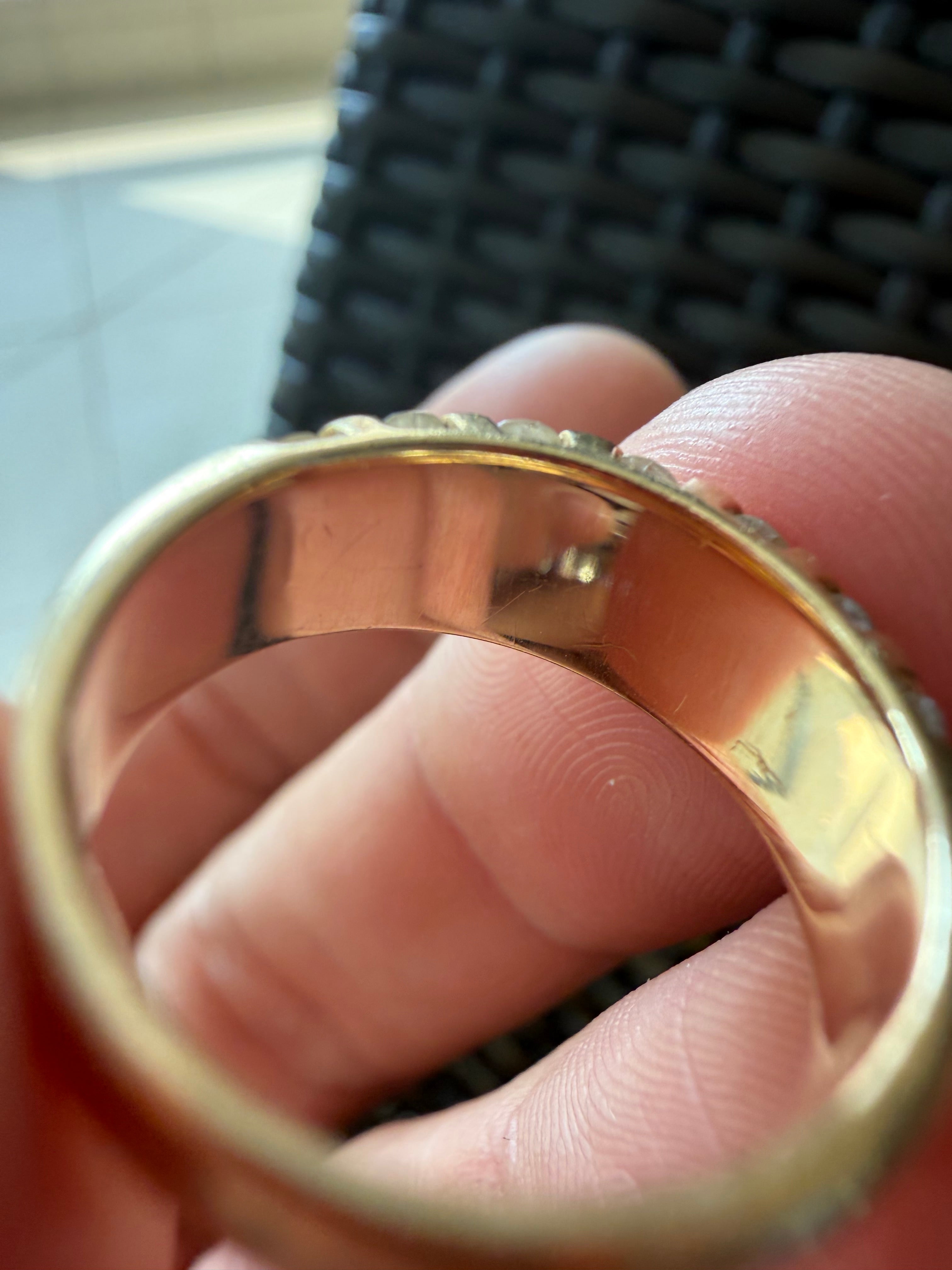 14 spaced diamonds band