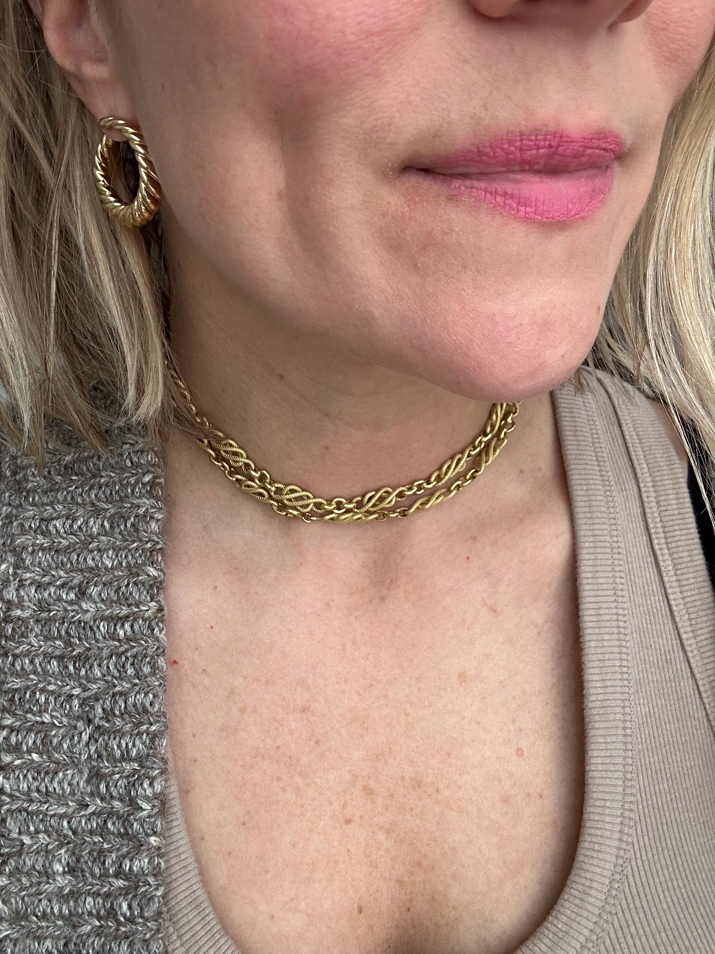 18k gold knurled texture fancy link 30.5" chain