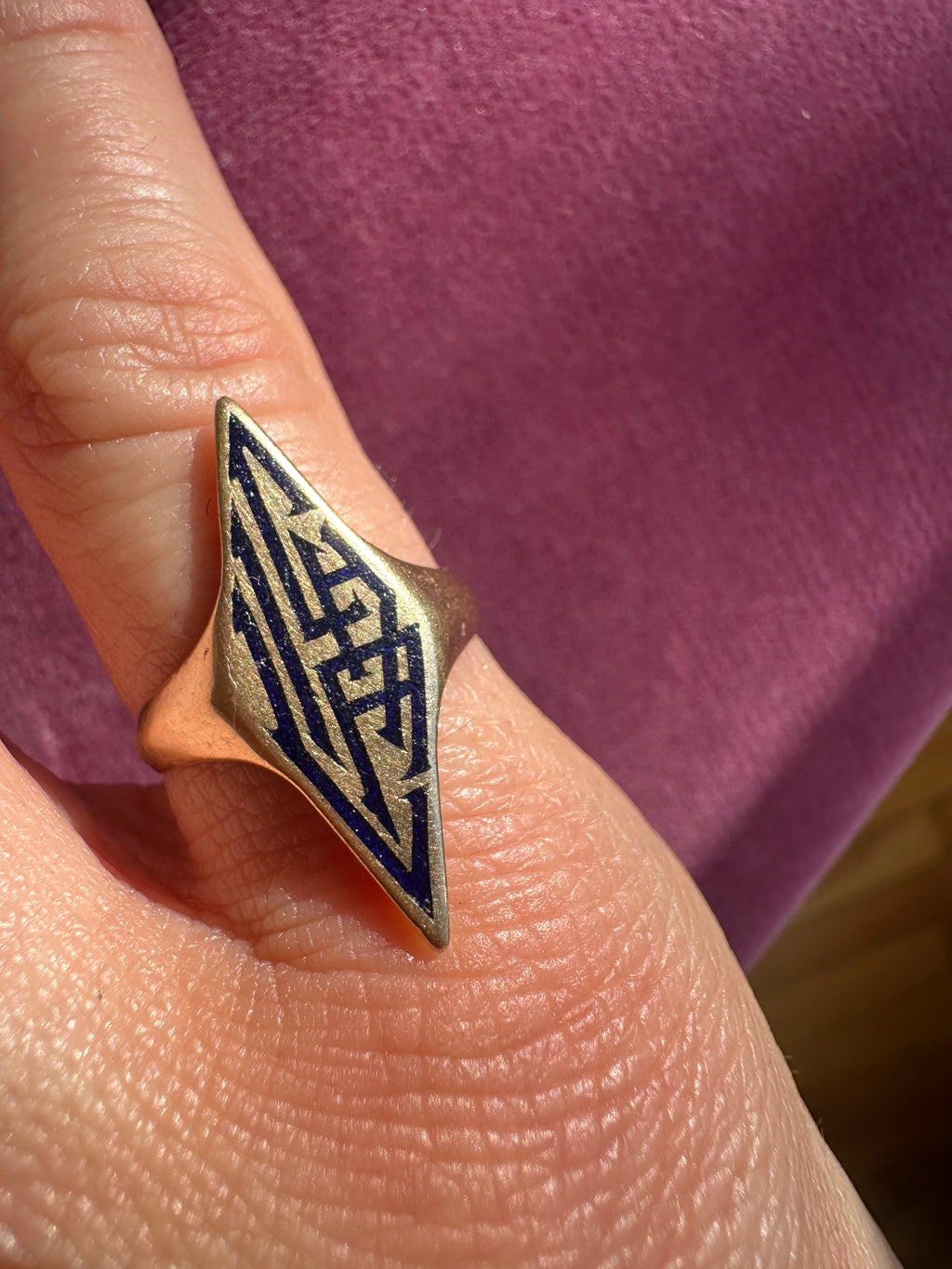 antique navette style onyx inlay signet