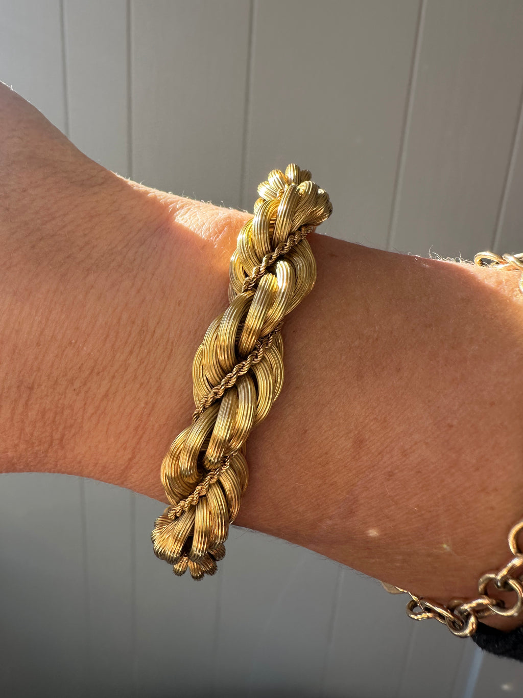 incredible 18k chunky rope bracelet