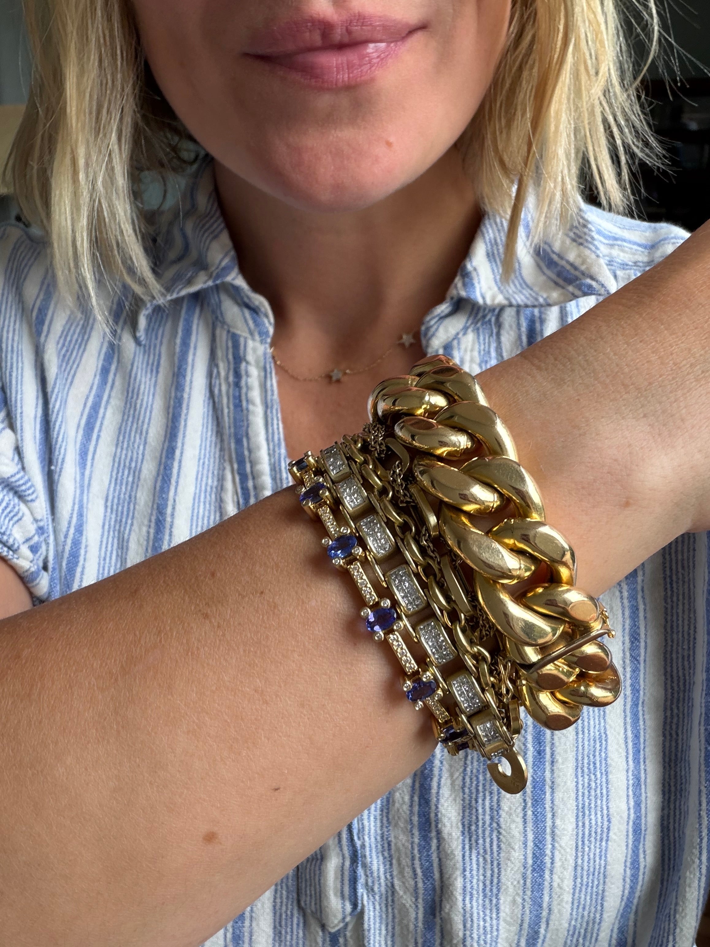 GOAT 18k gold curb