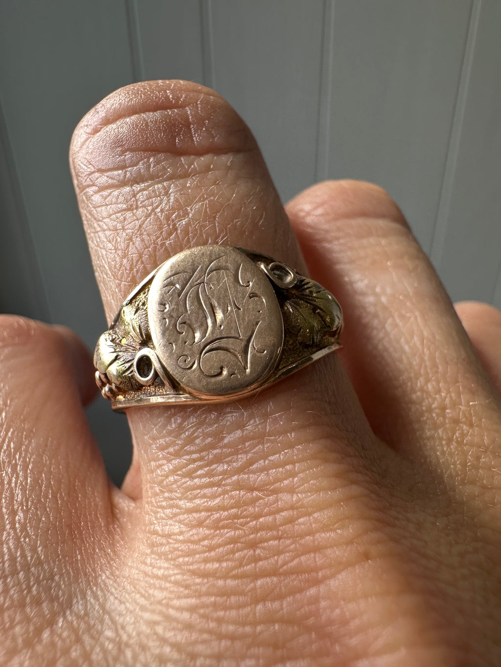 1911 antique rosey signet