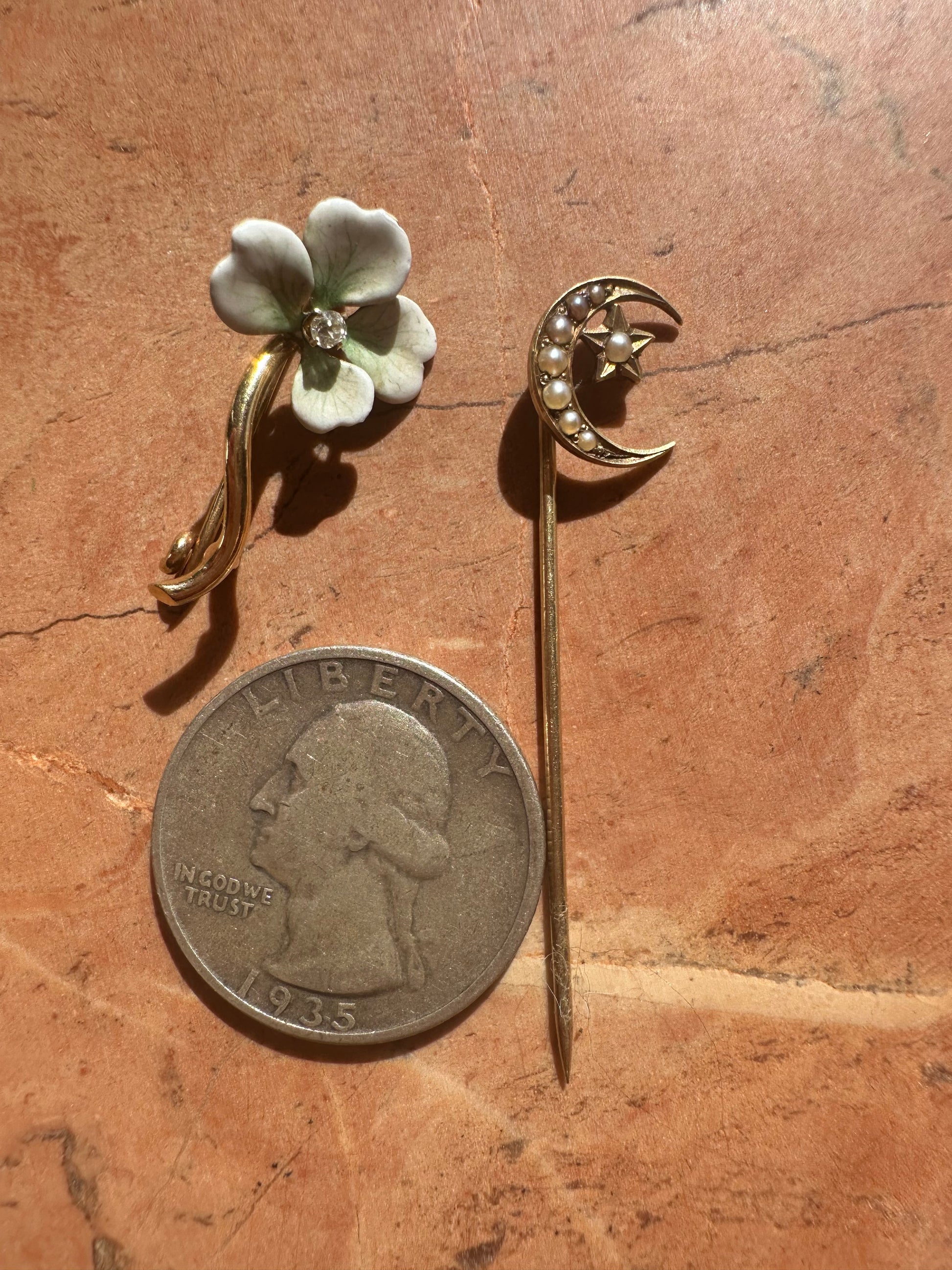 stick pin with crescent moon and star