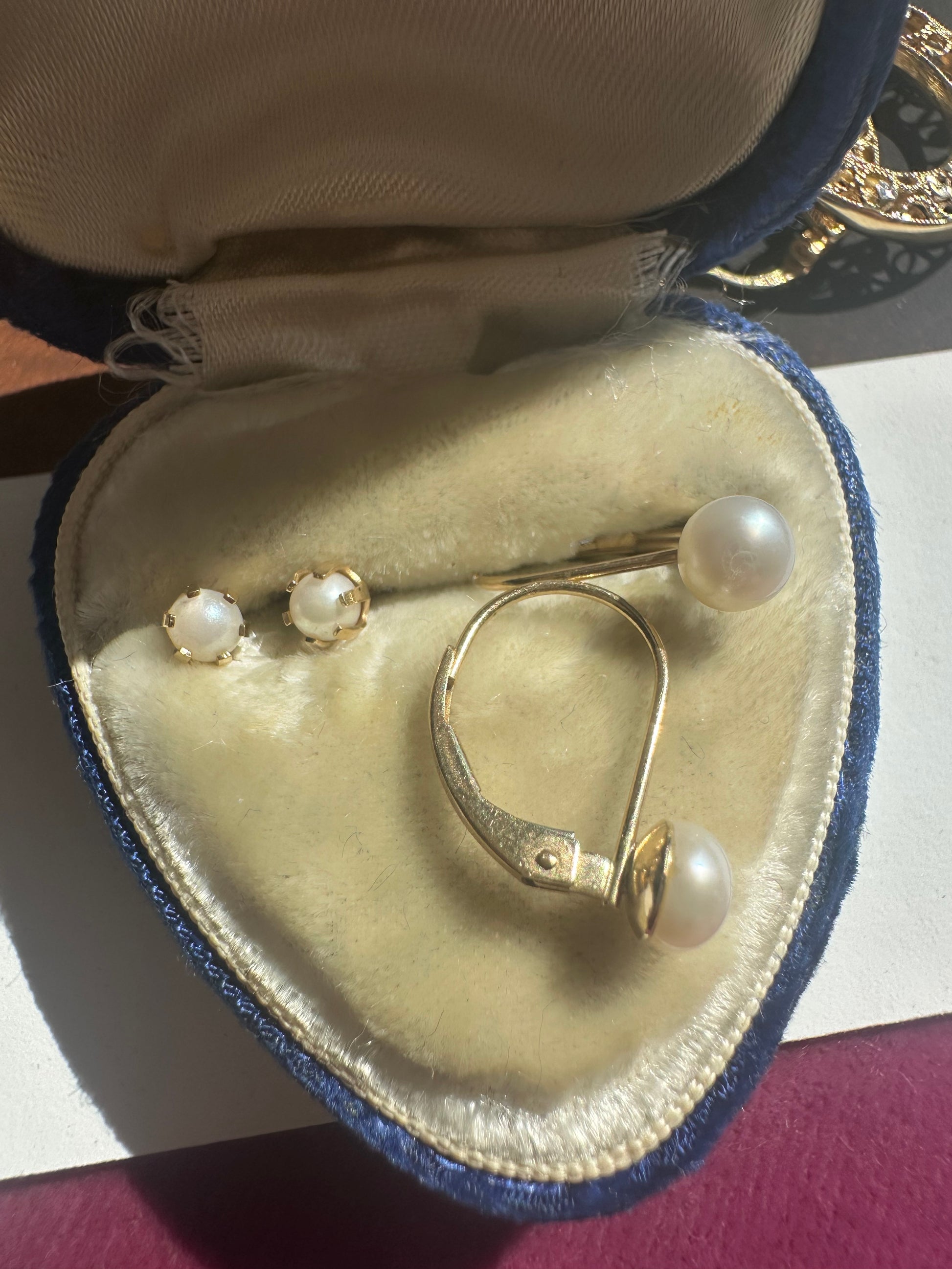 pearl earrings