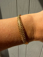 figure 8 link bracelet