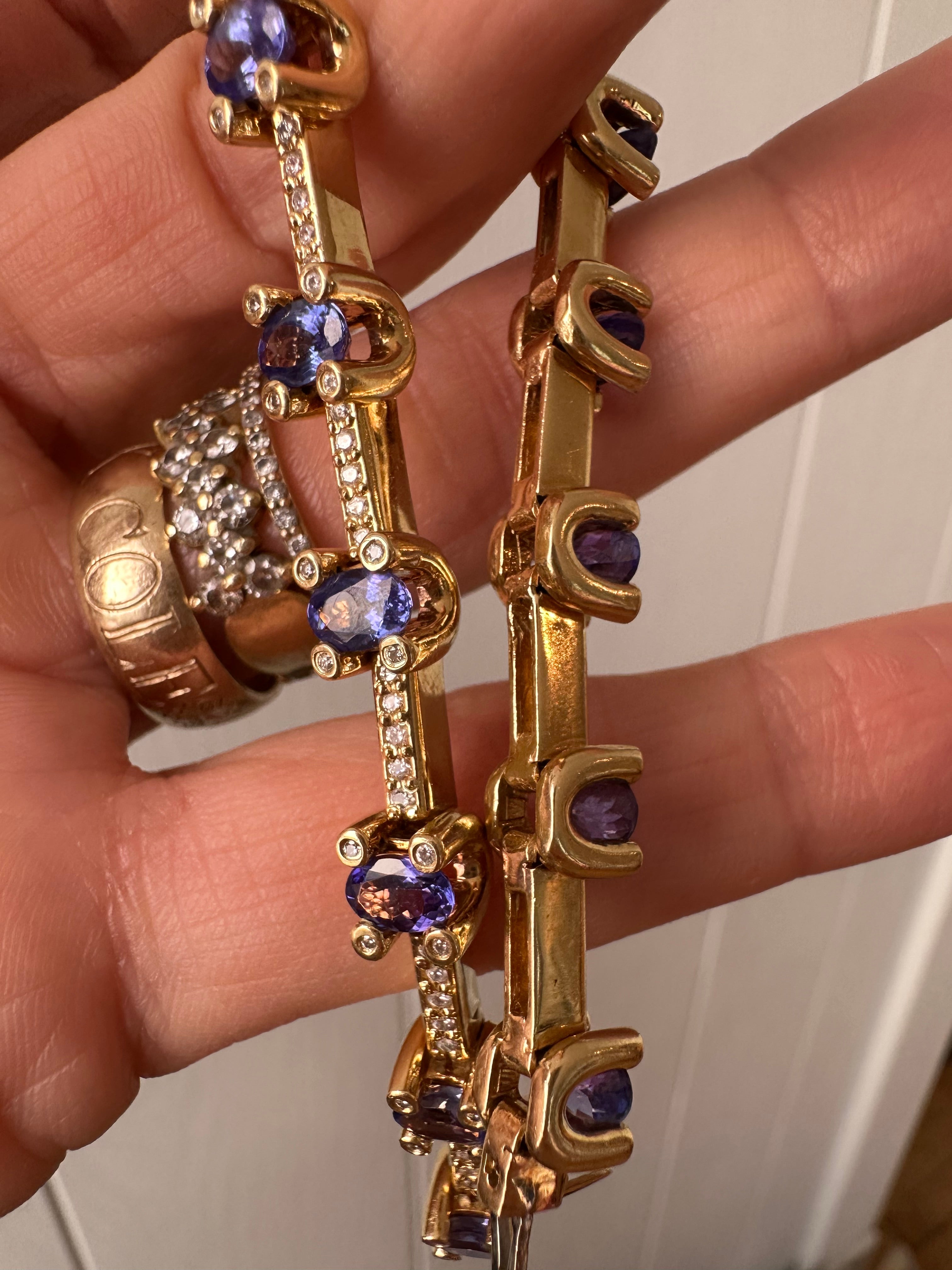 gorgeous tanzanite and diamond 18k gold bracelet