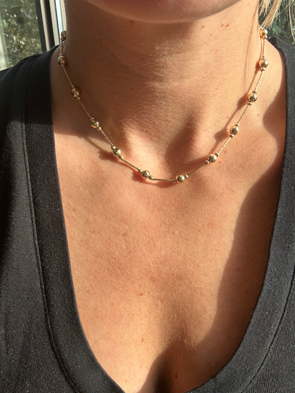 faceted bar and ball station chain