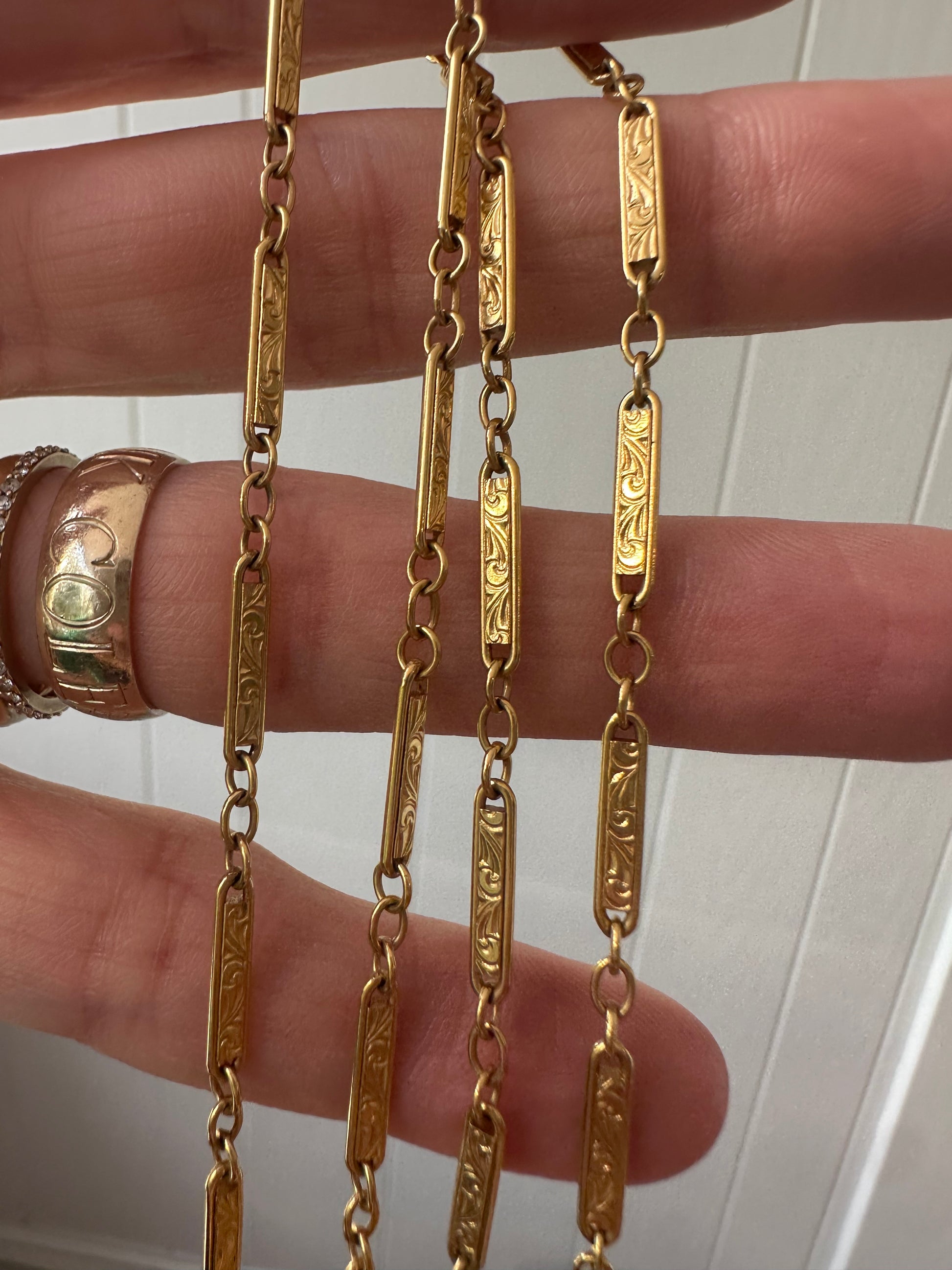 30" long fancy bar chain with dog clip