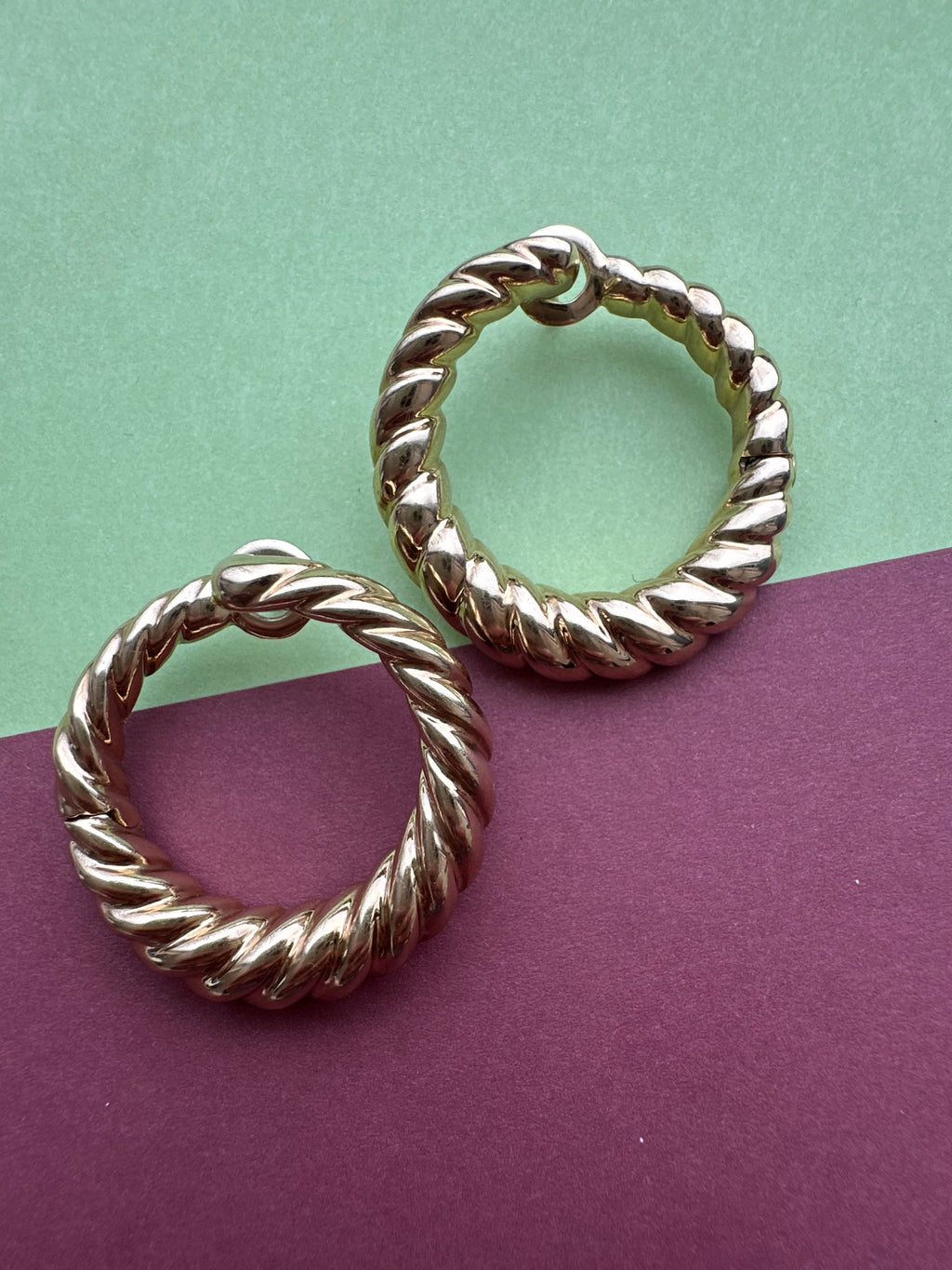 hinged croissant hoops