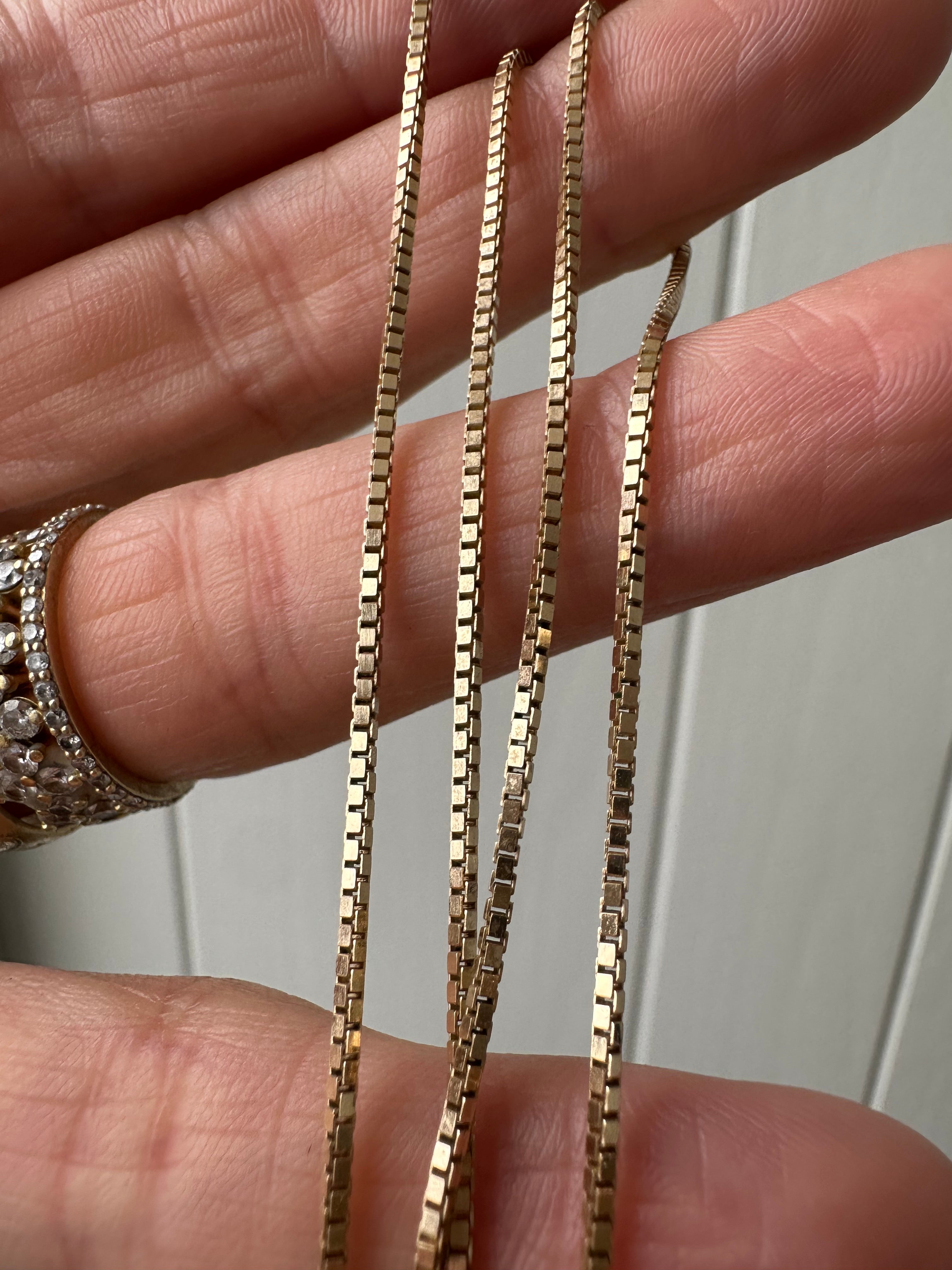 24" box link chain