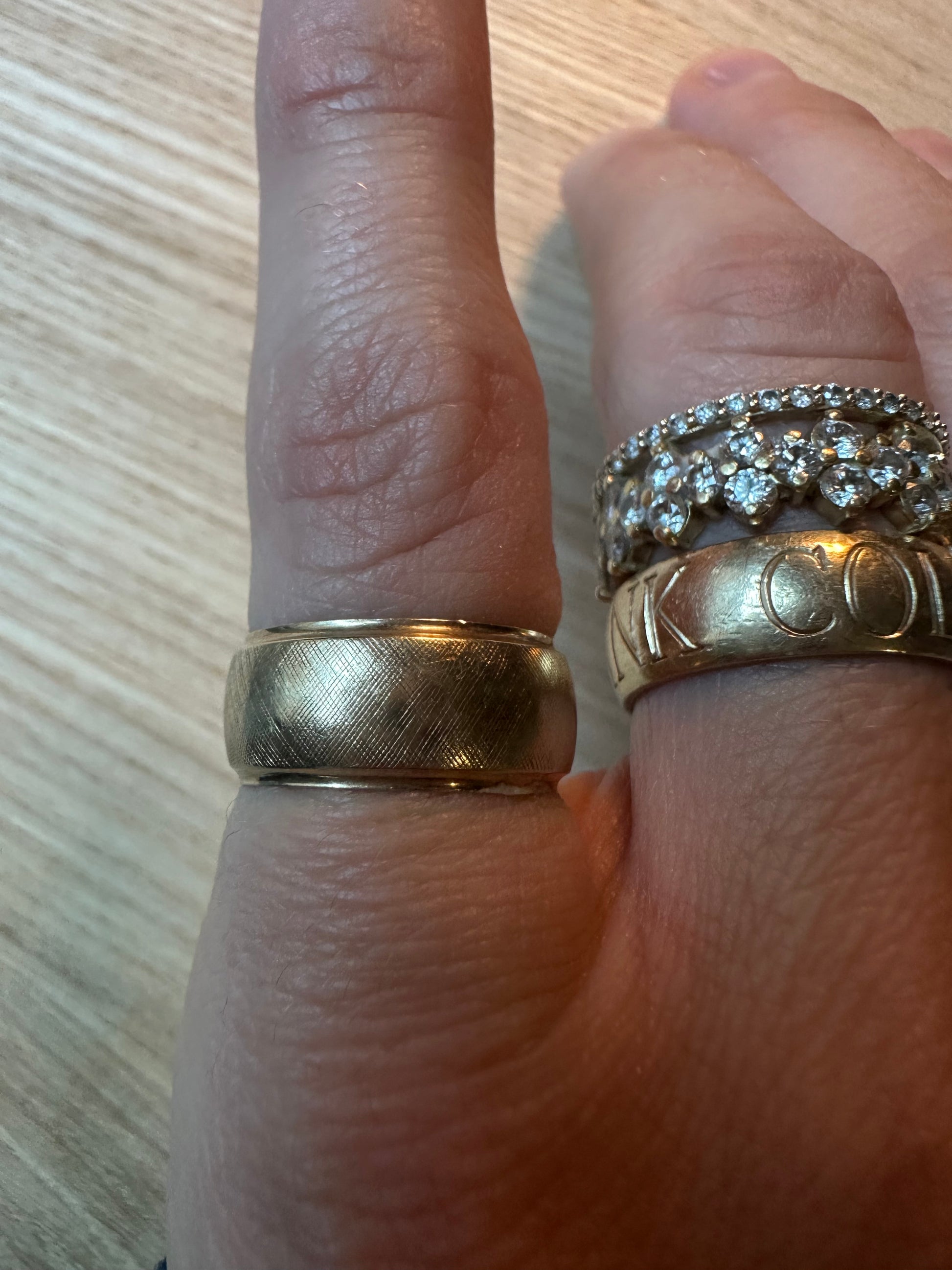 8mm textured wide band