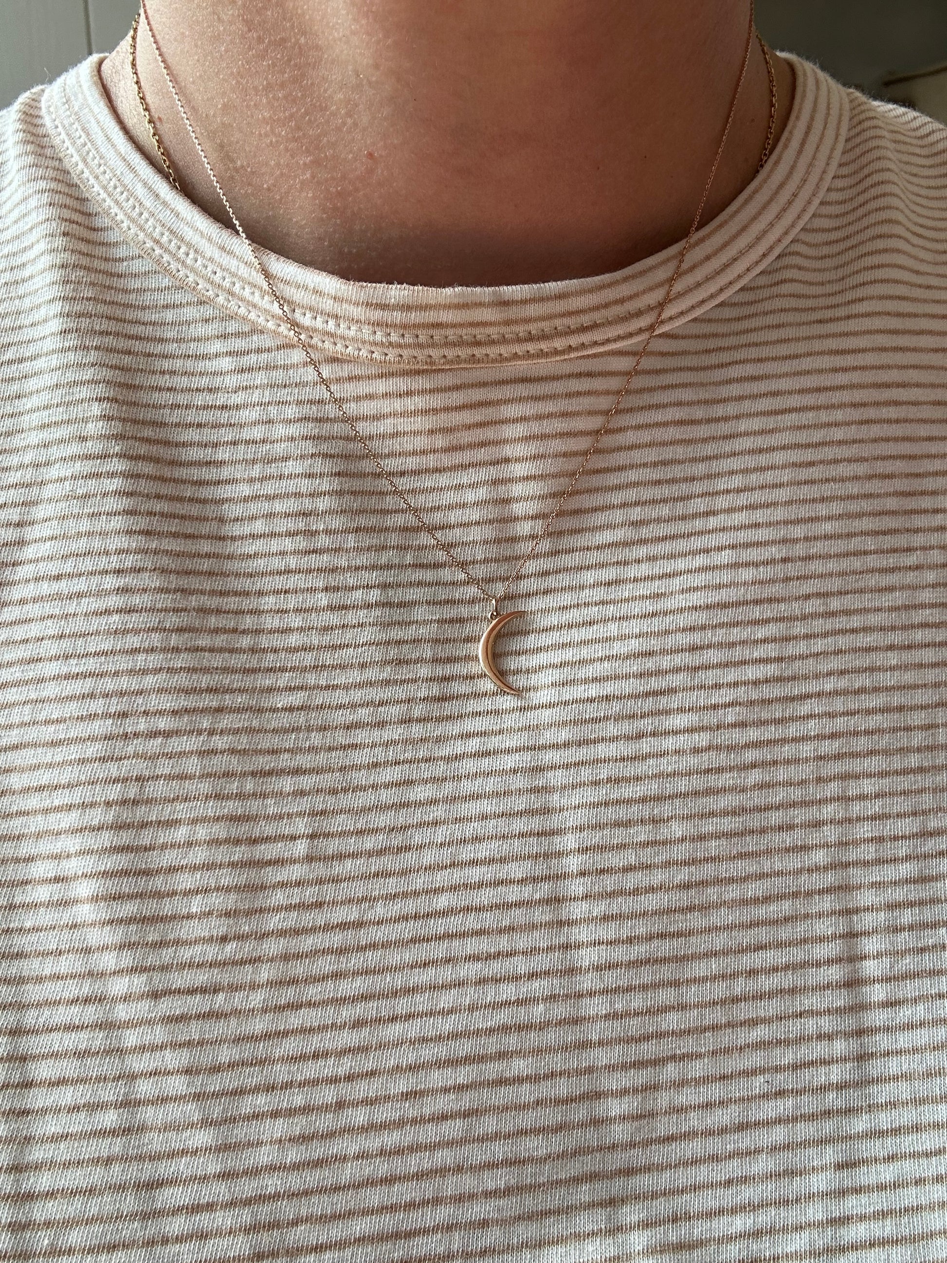 rose gold crescent moon necklace