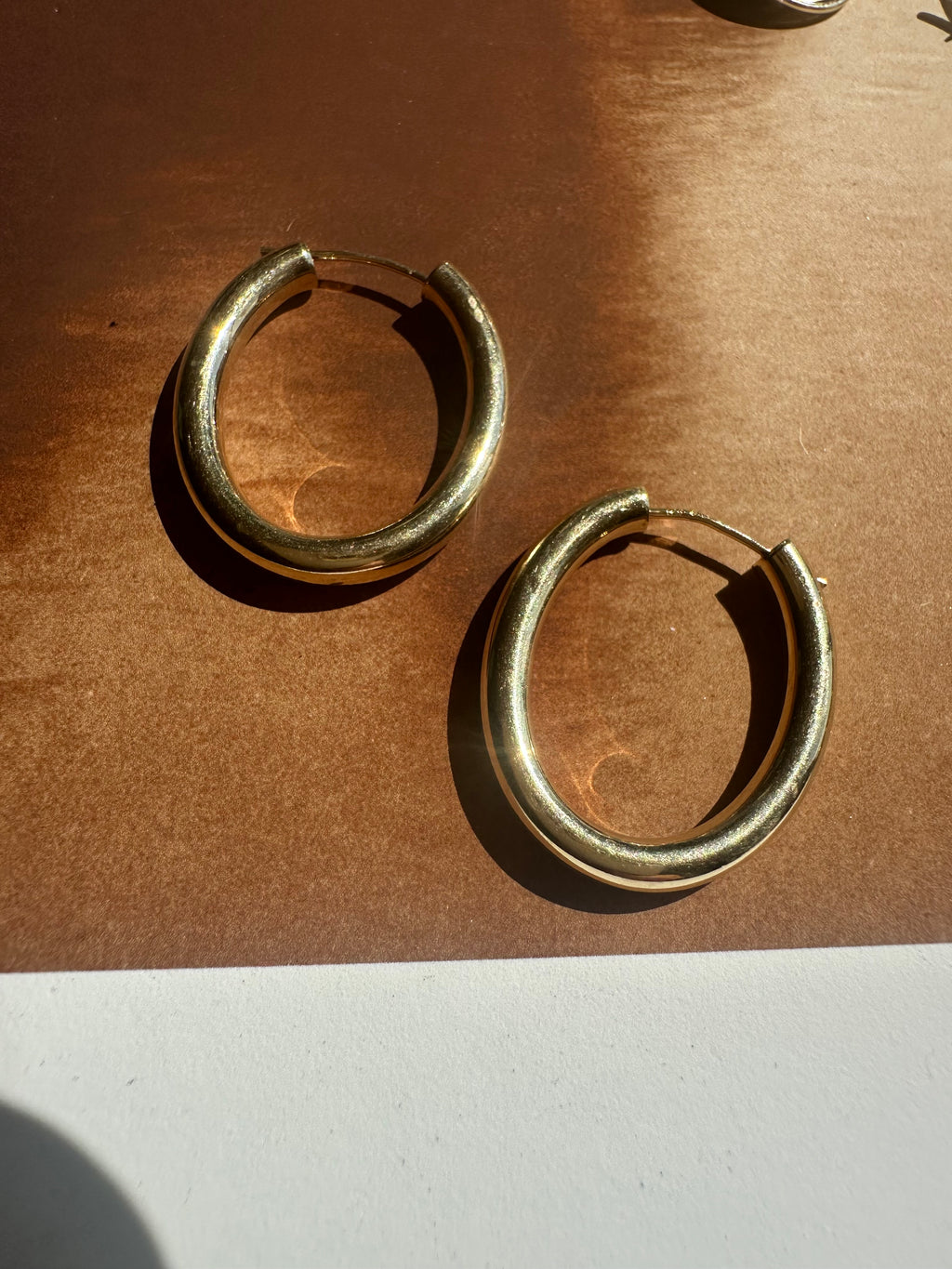 chubby oval hoops
