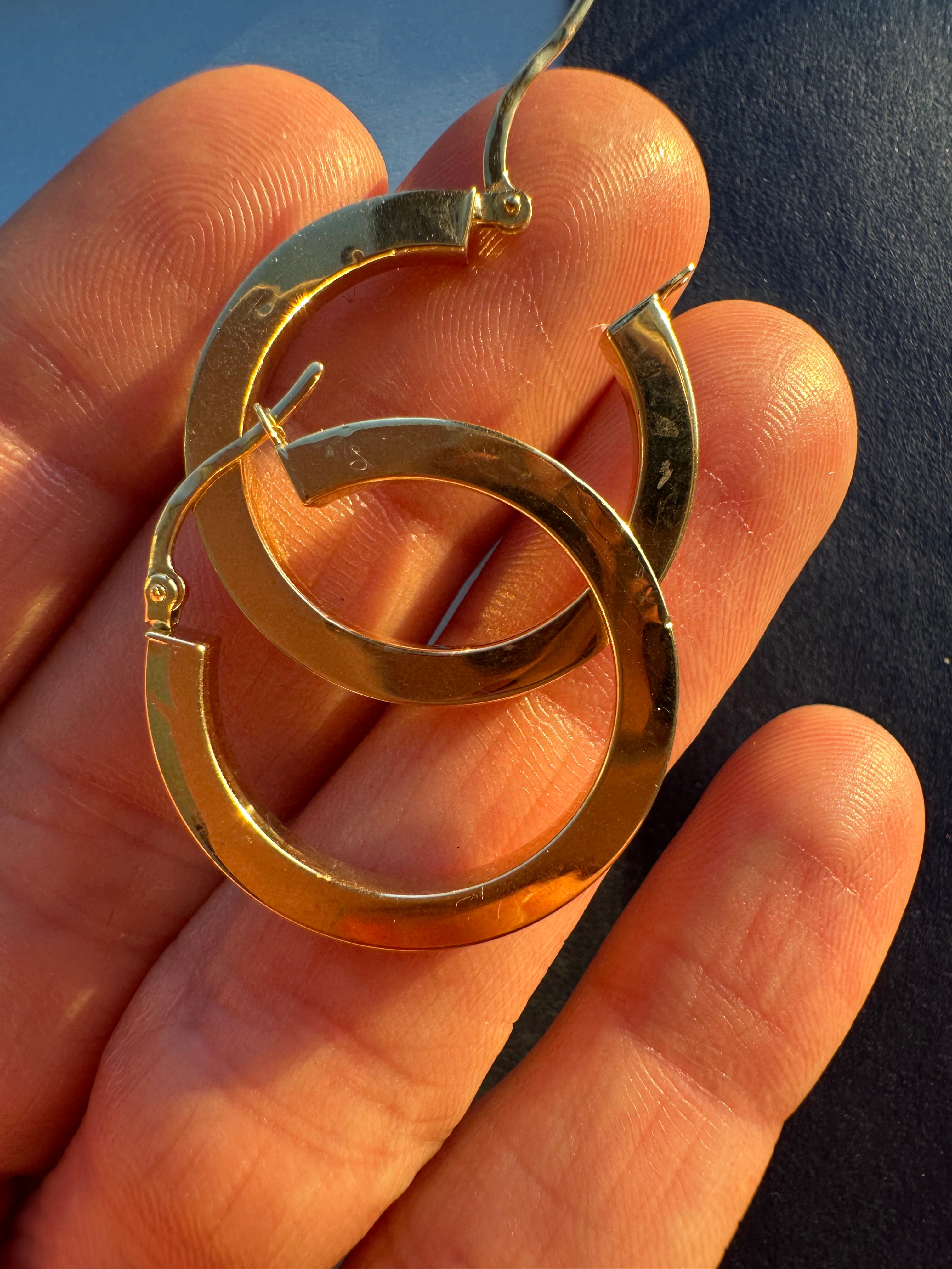 18k gold squared edge hoops
