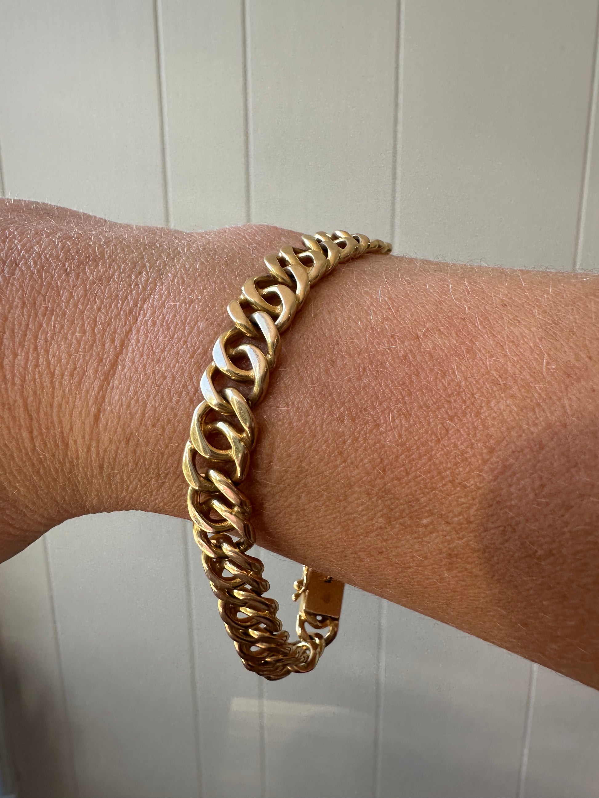 solid curb bracelet