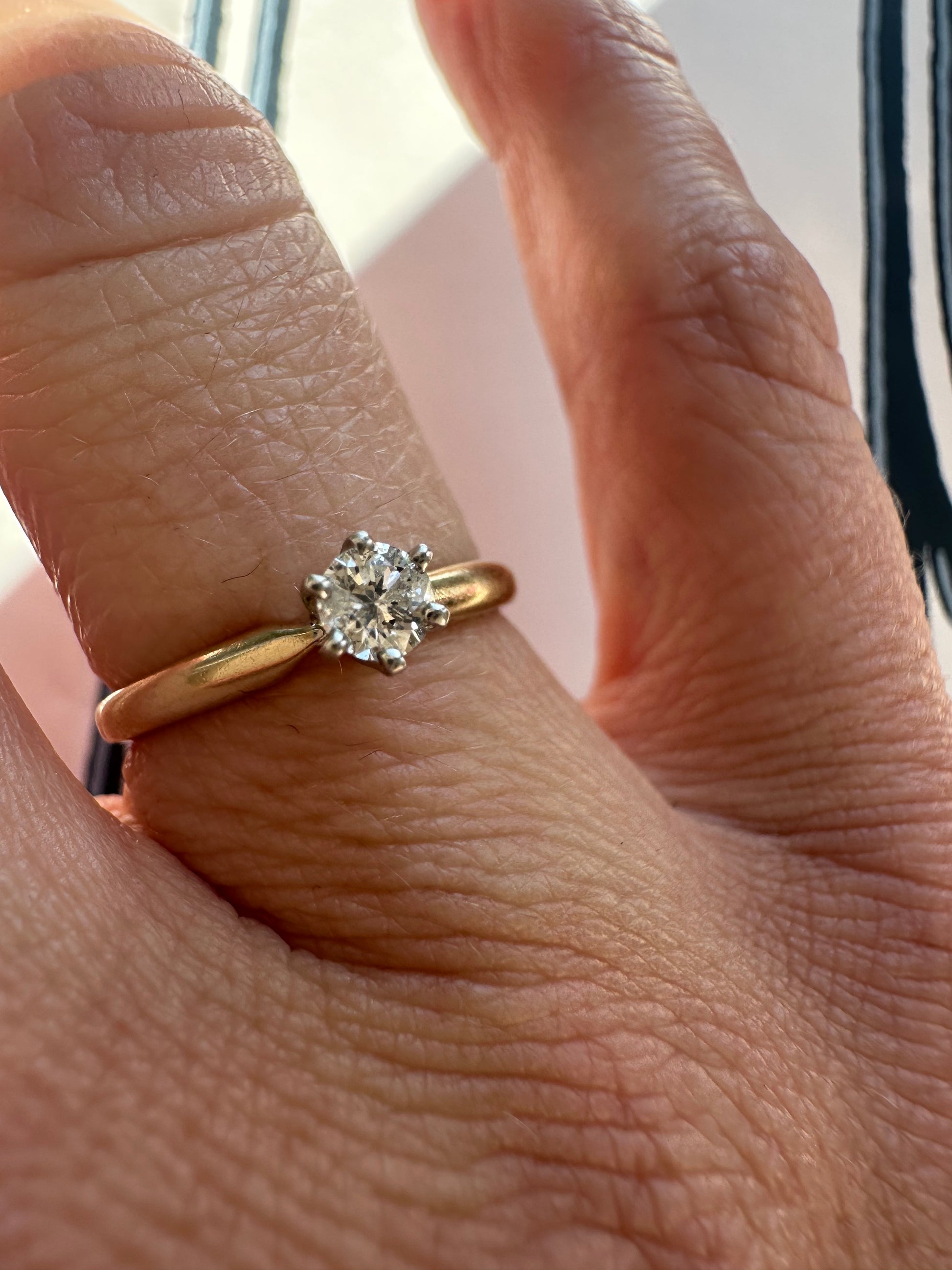 simple solitare diamond ring