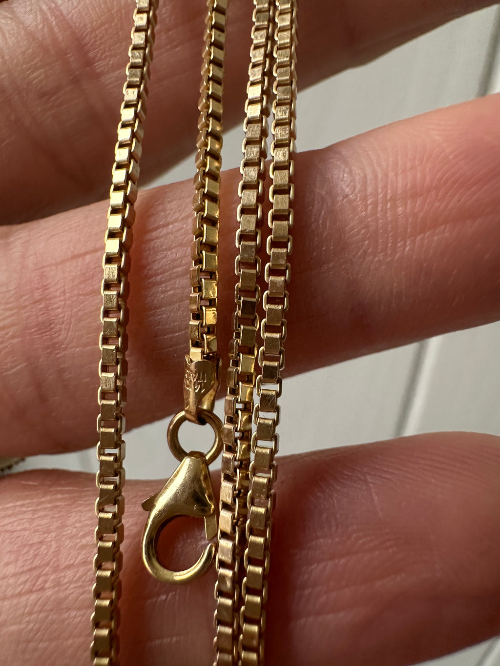 24” box chain