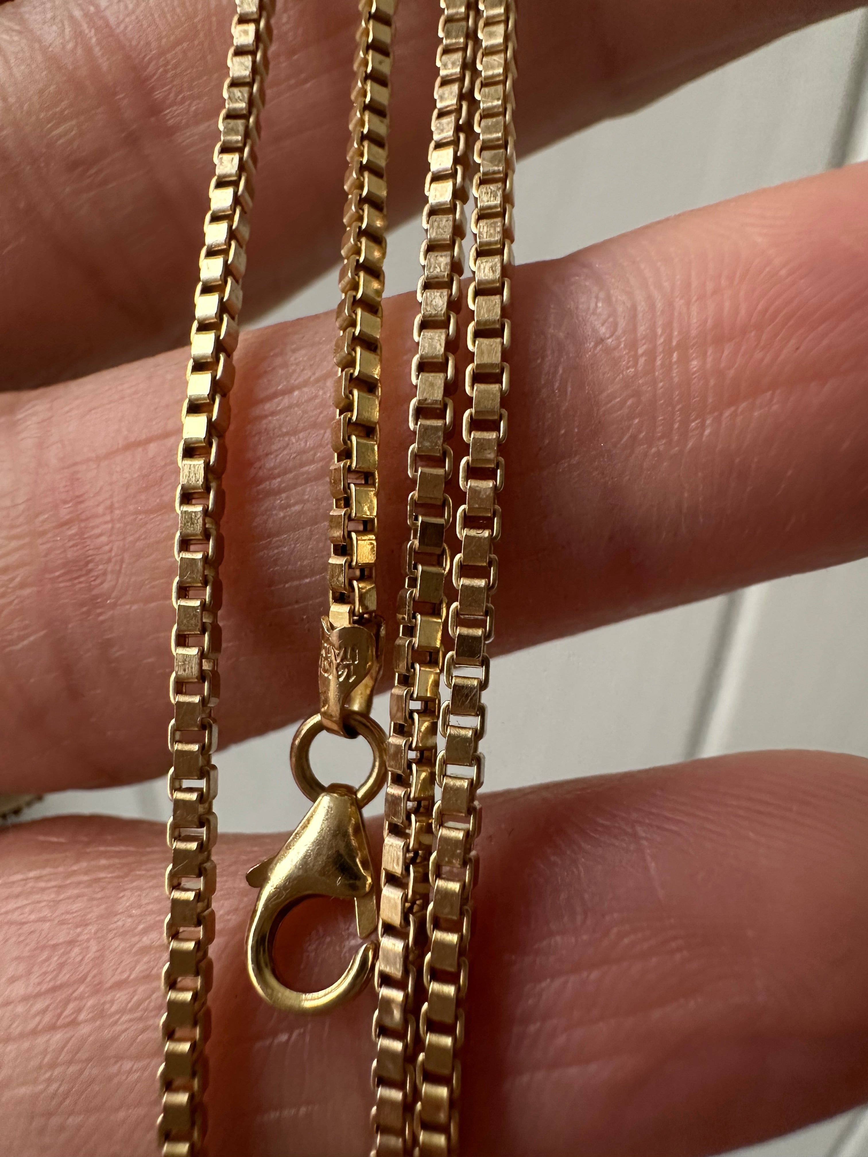 24” box chain