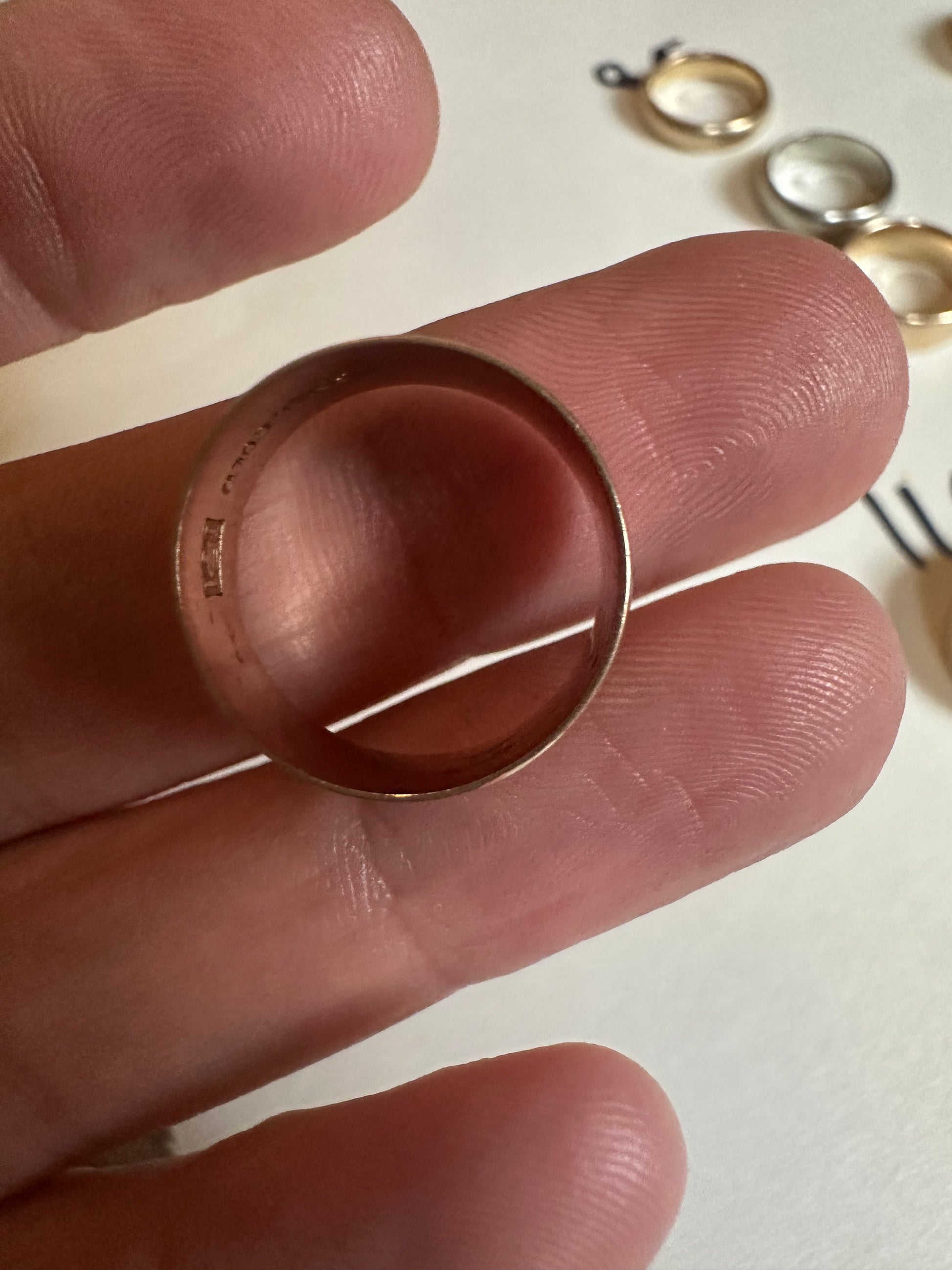 7.5mm rosy wide antique band