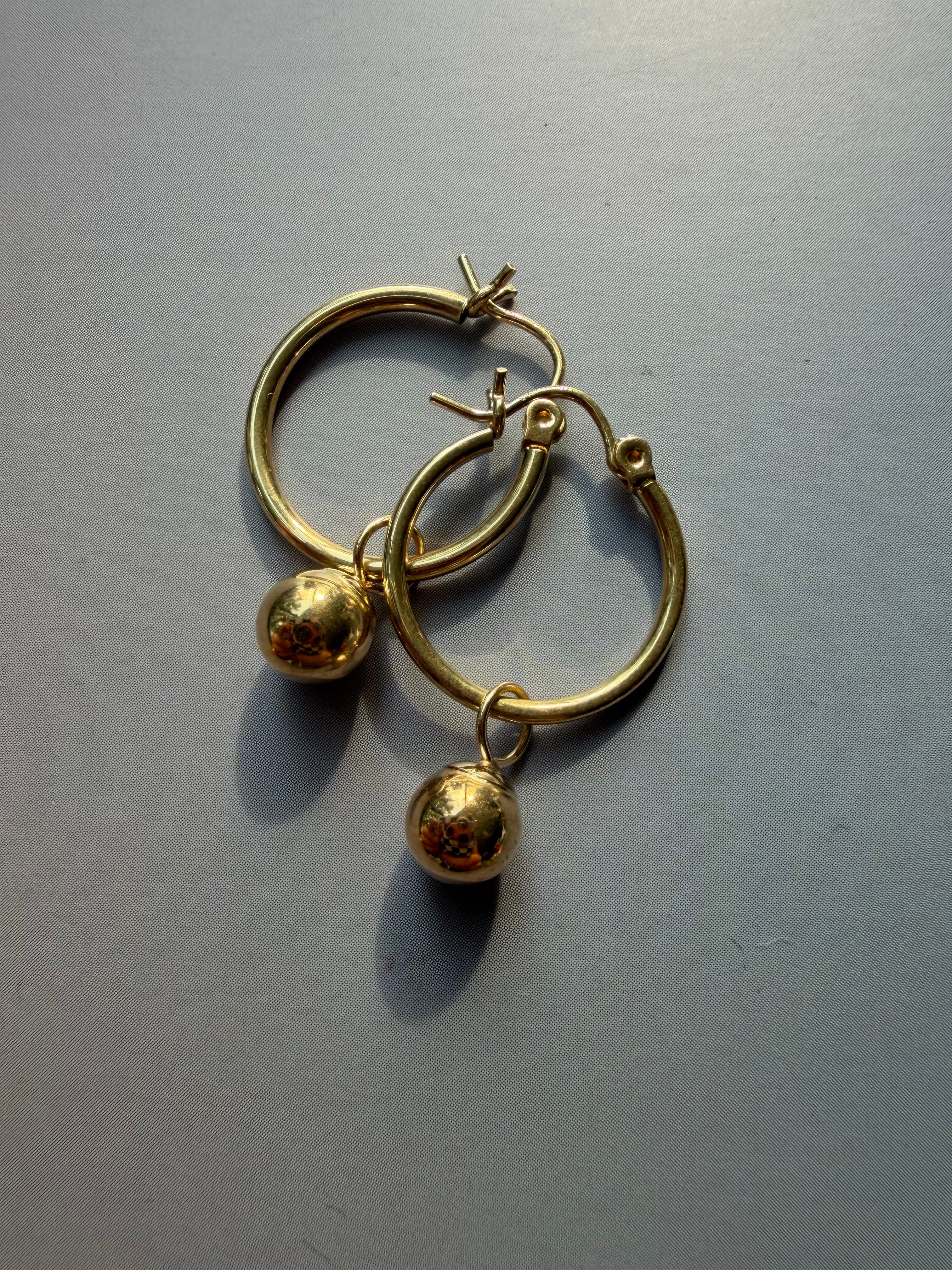 1/2" hoop with hoop charm