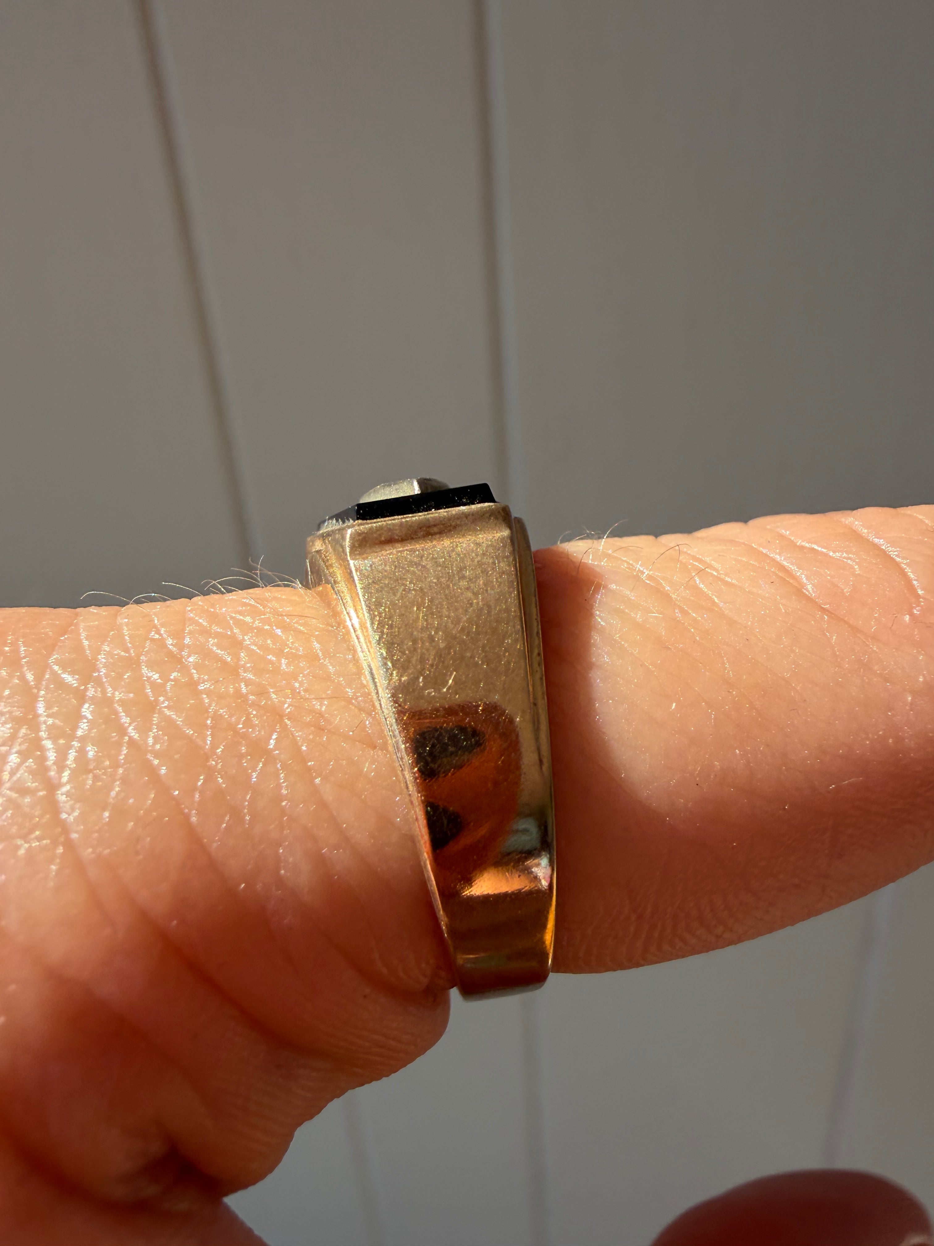 onyx and gold arrow ring