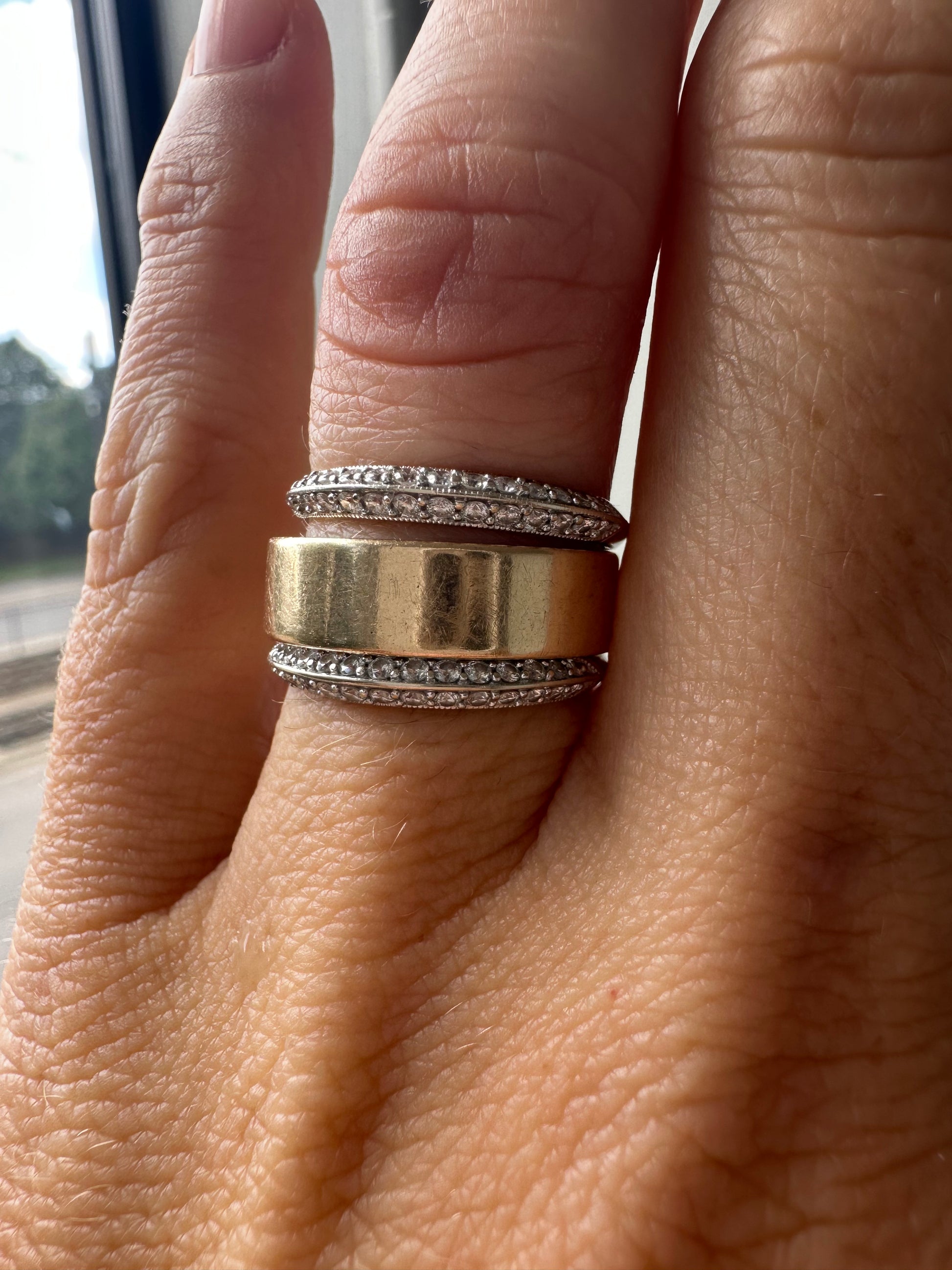 Pair of 18k white diamond knife edge bands