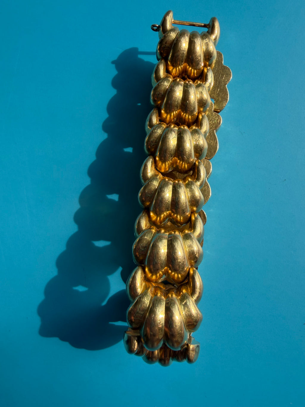 puffy croissant link 18k gold hidden clasp bracelet