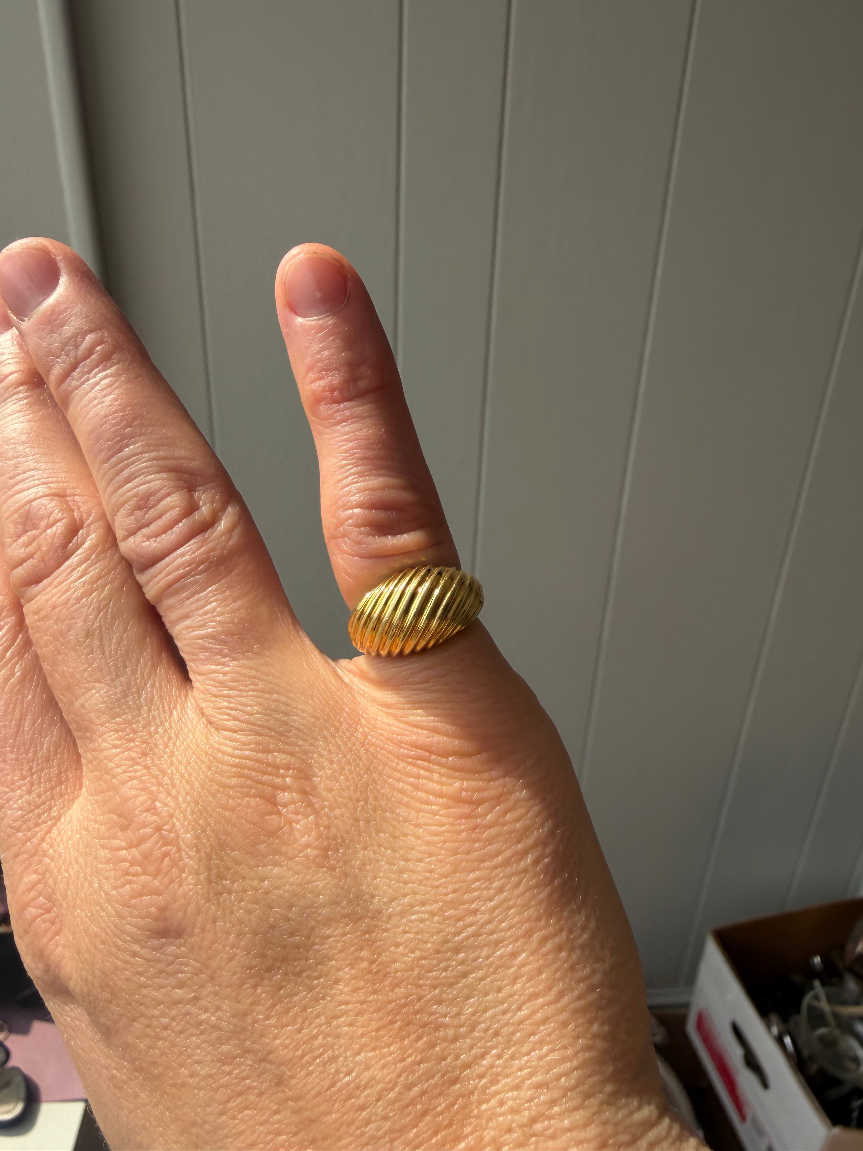 buttery 18k croissant dome ring