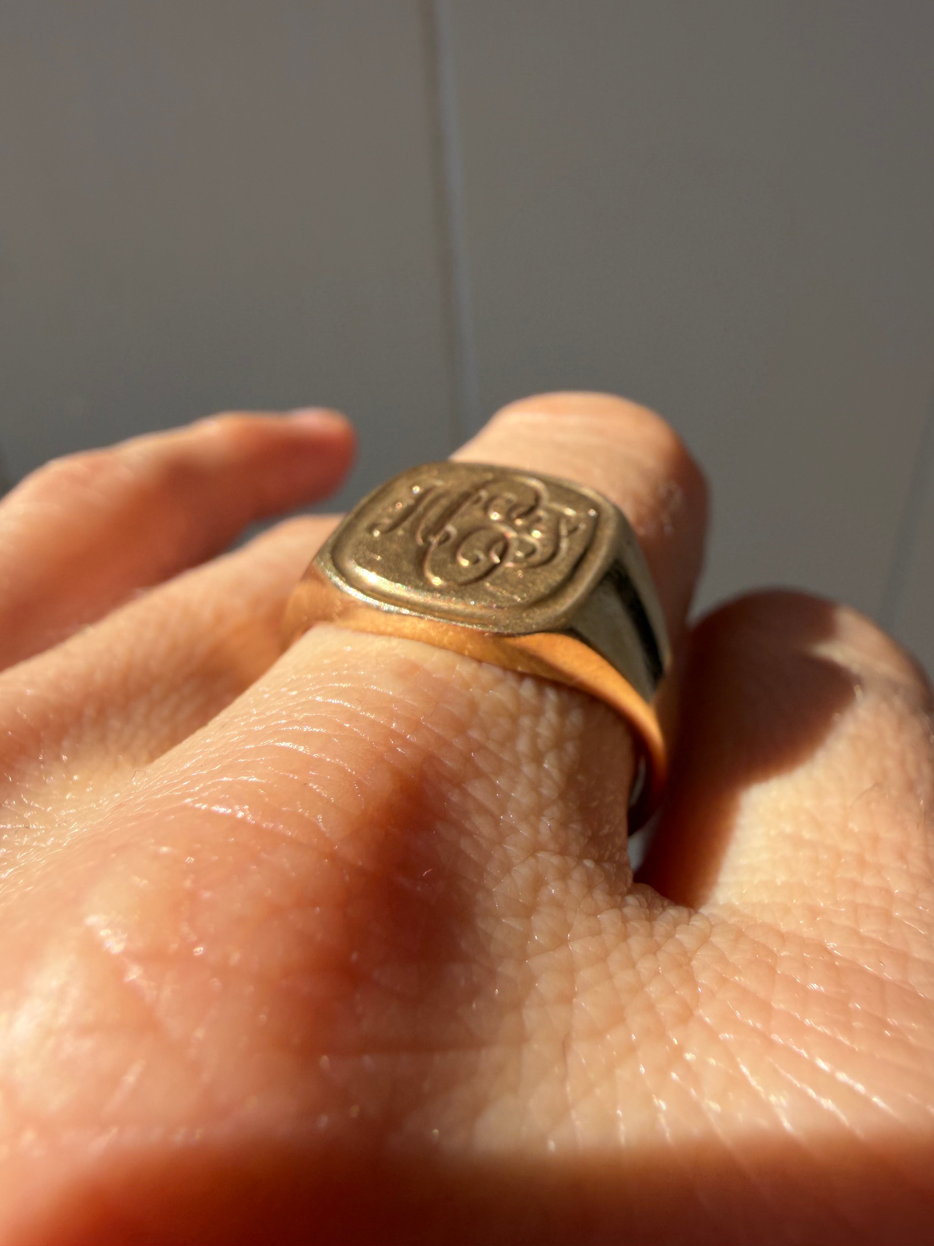 rounded square signet ring