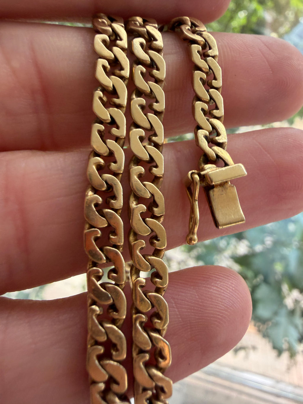 18.5" sculptural s-link curb chain