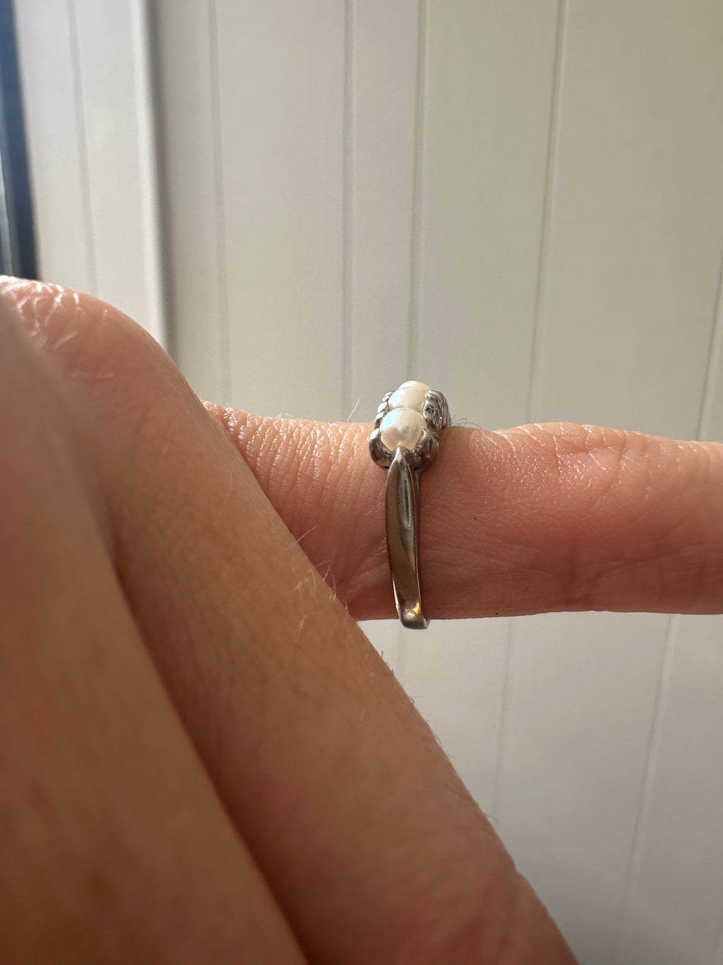 5 pearl and white gold band