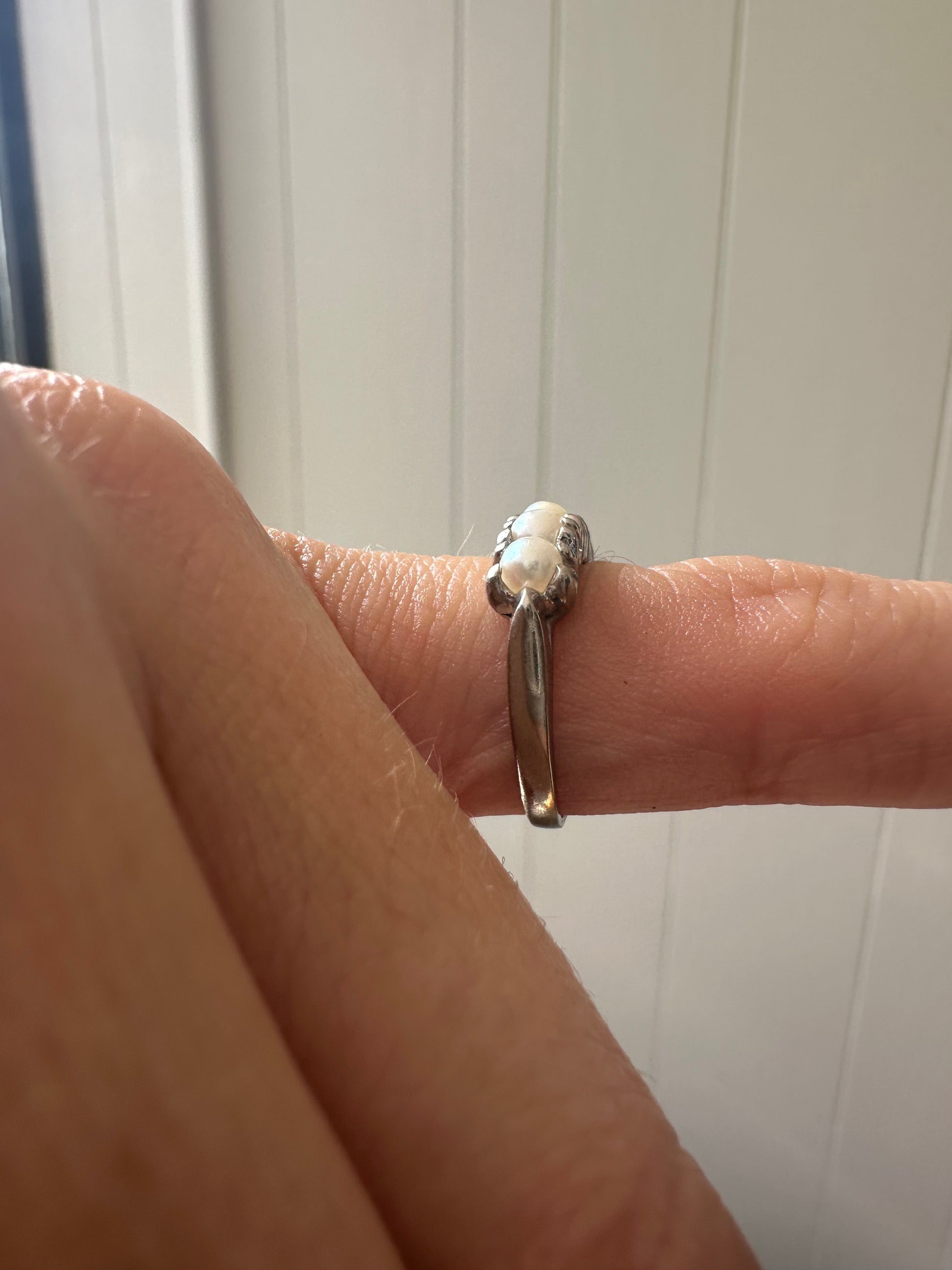 5 pearl and white gold band