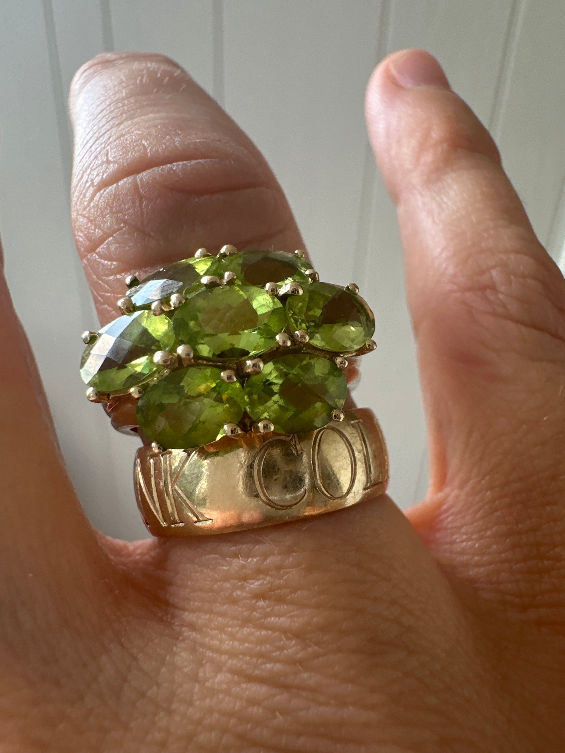 juicy peridot cluster ring