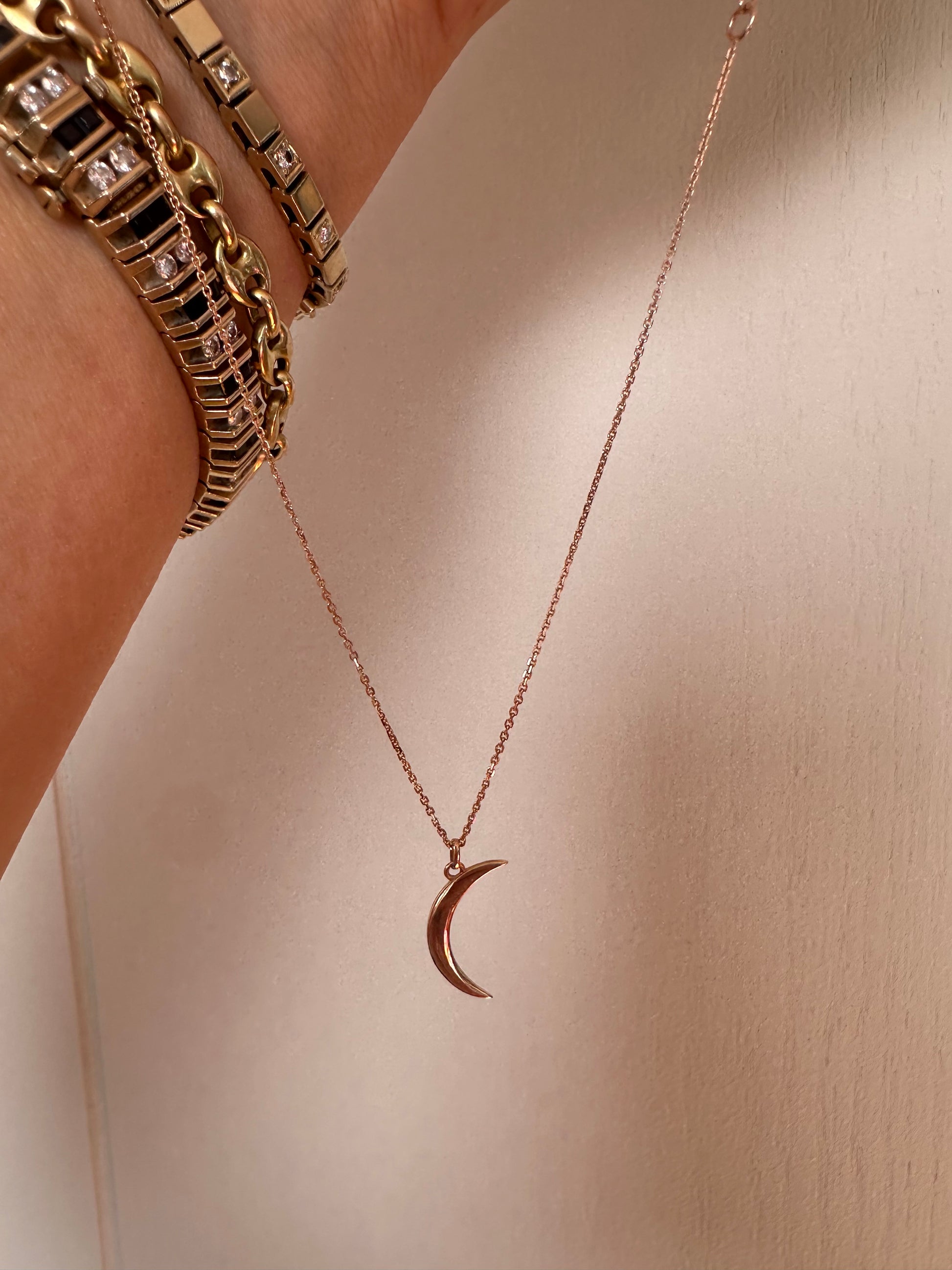 rose gold crescent moon necklace