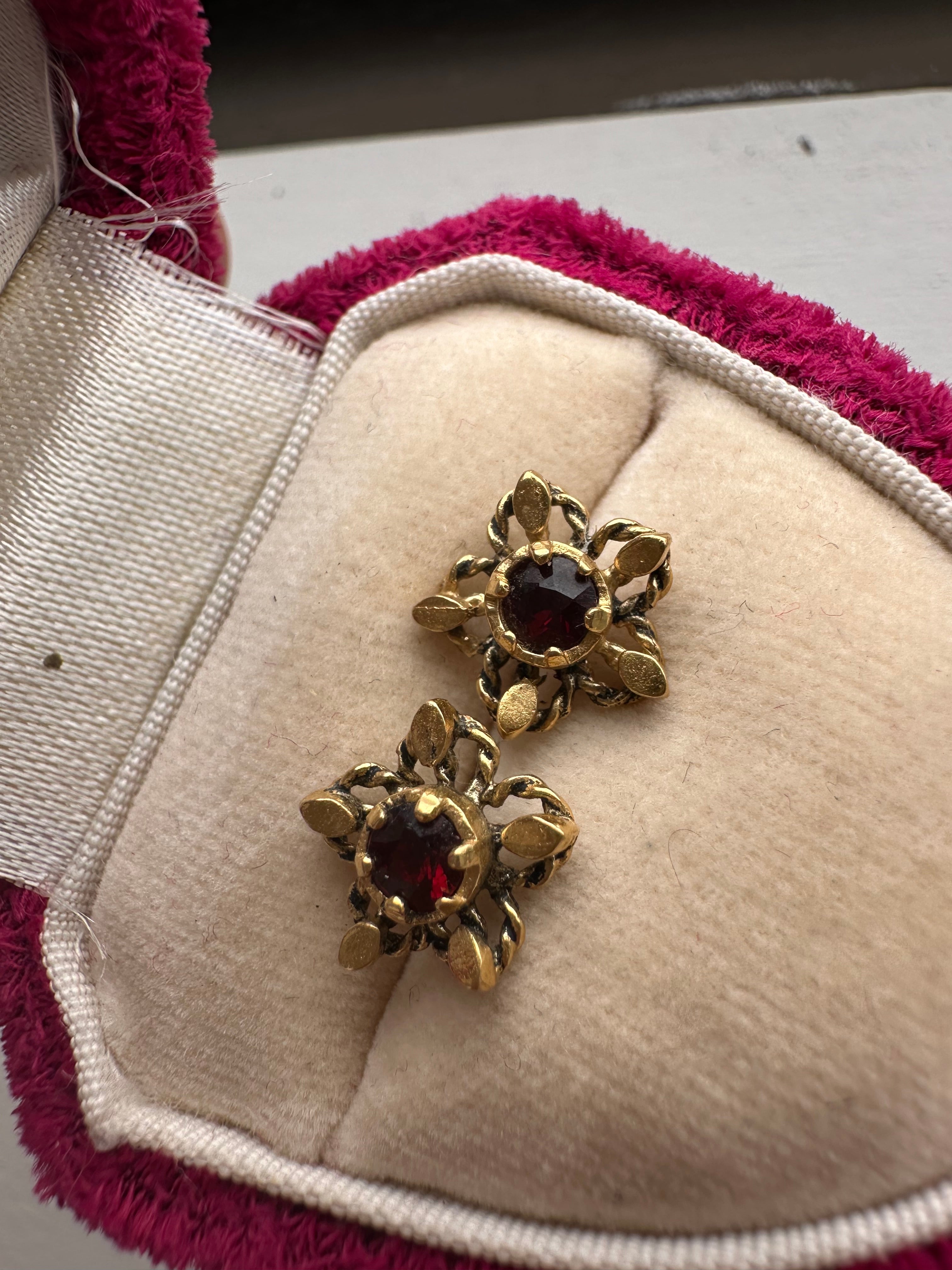 garnet flower stud