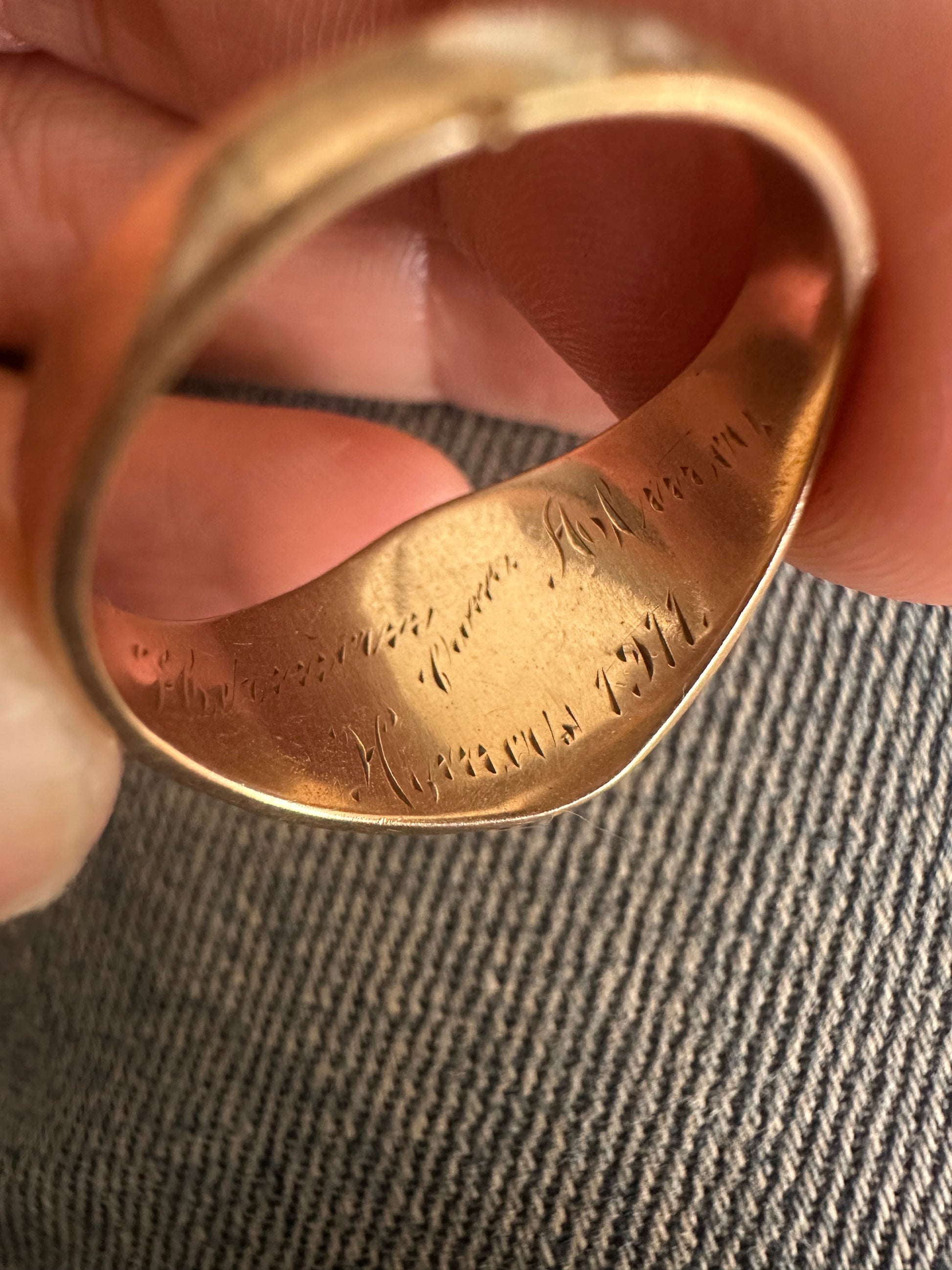 1911 antique rosey signet