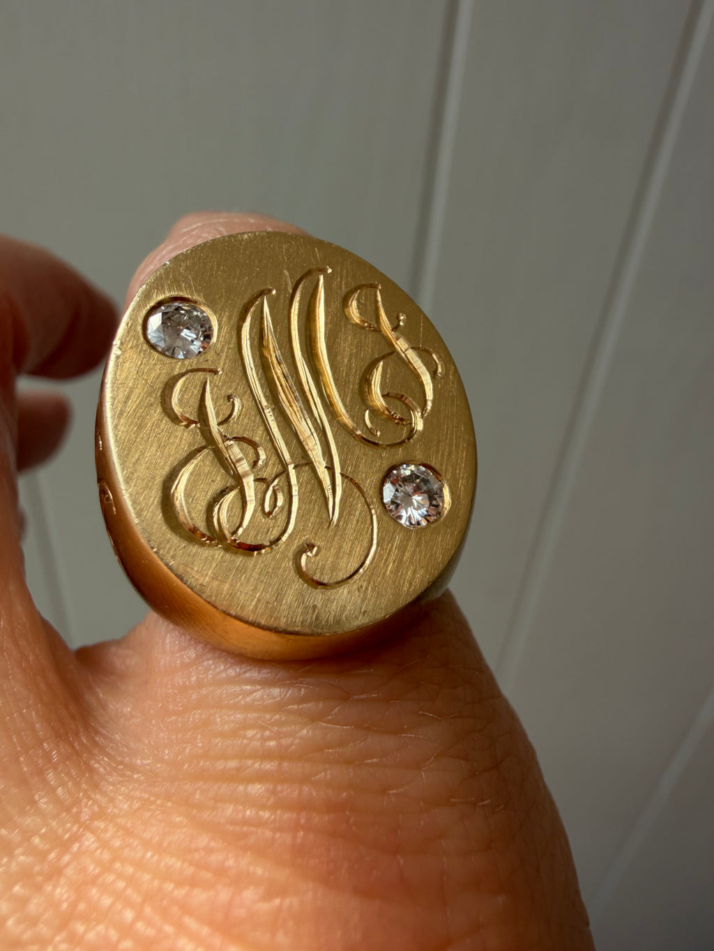 MAJOR monogrammed signet ring