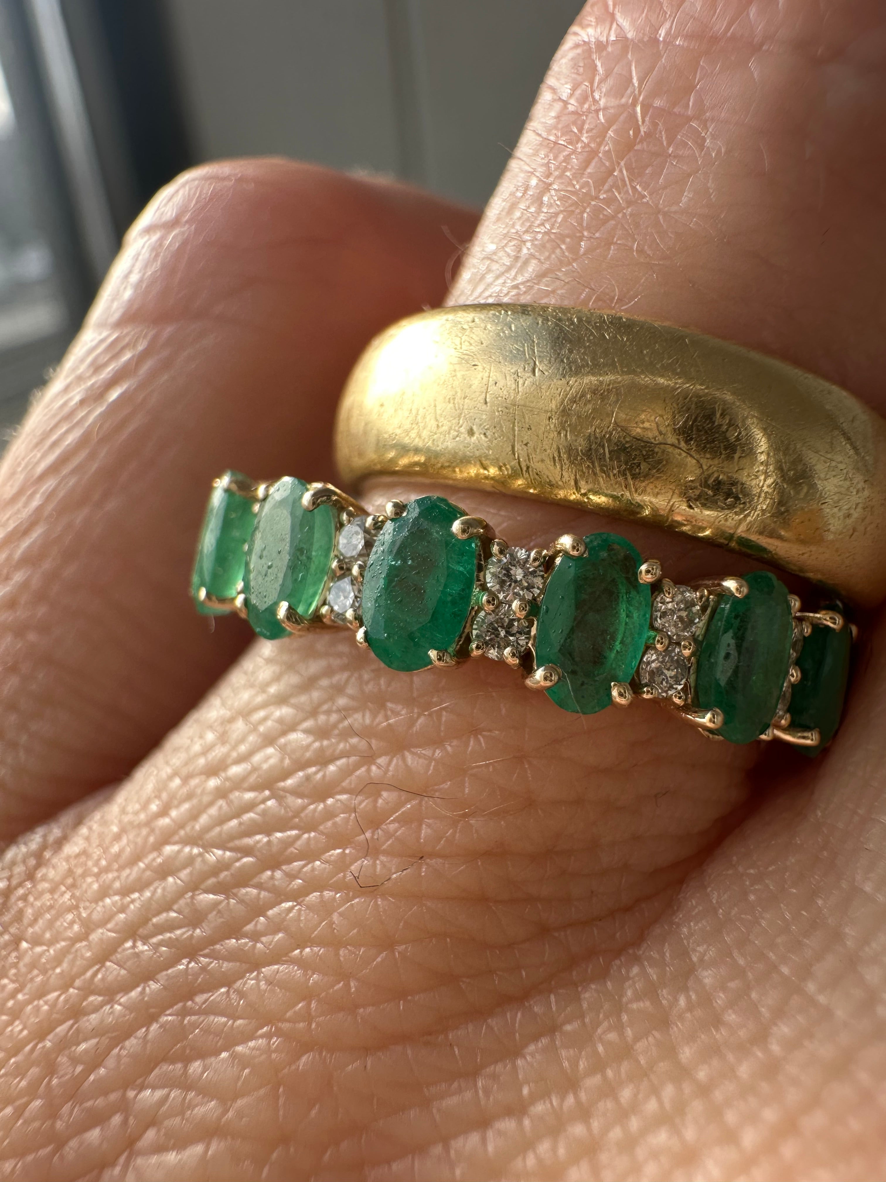 The Emerald Karat THE VERDE LUXE natural emerald + diamond eternity band
