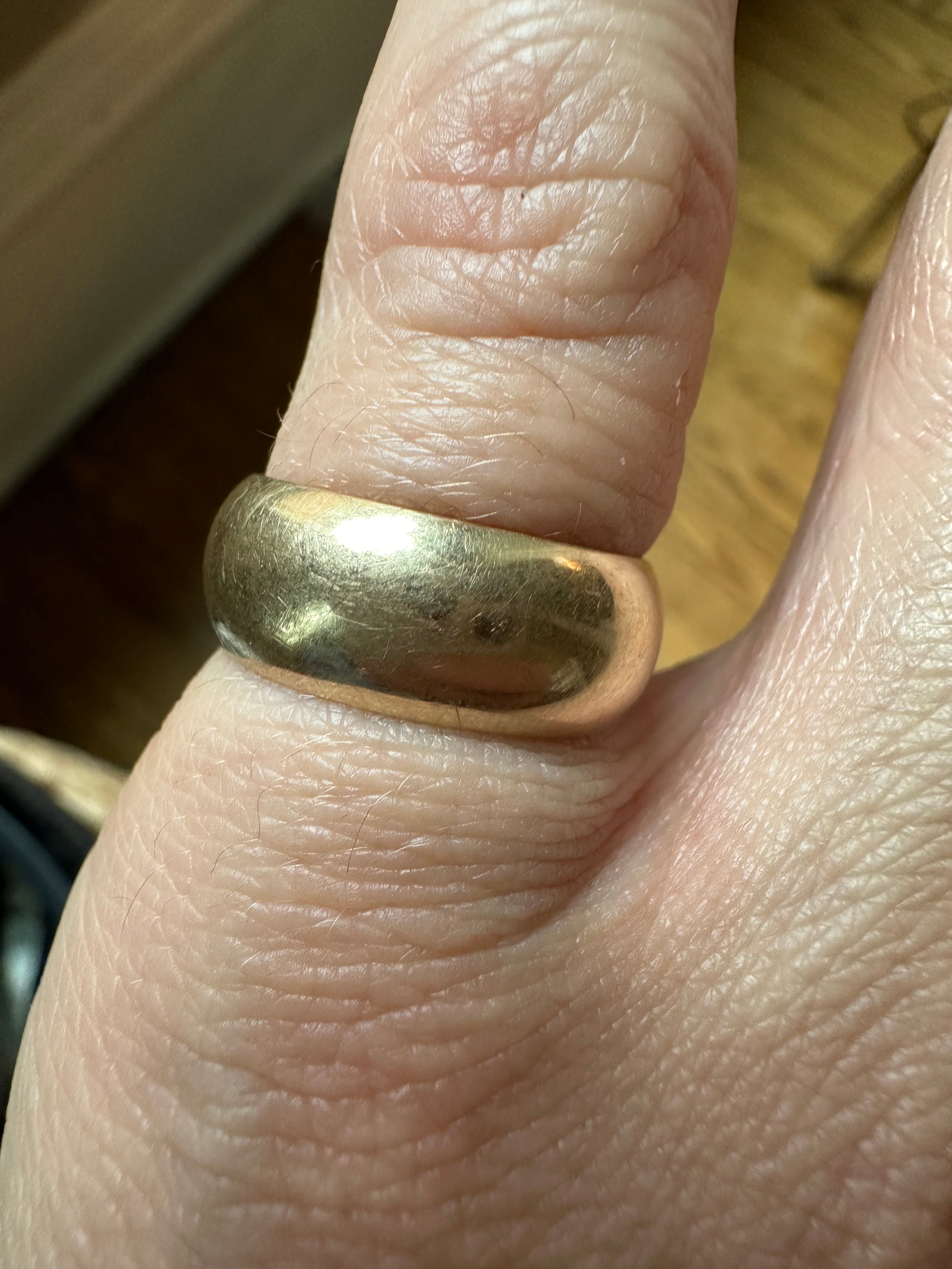 7mm wide plump band