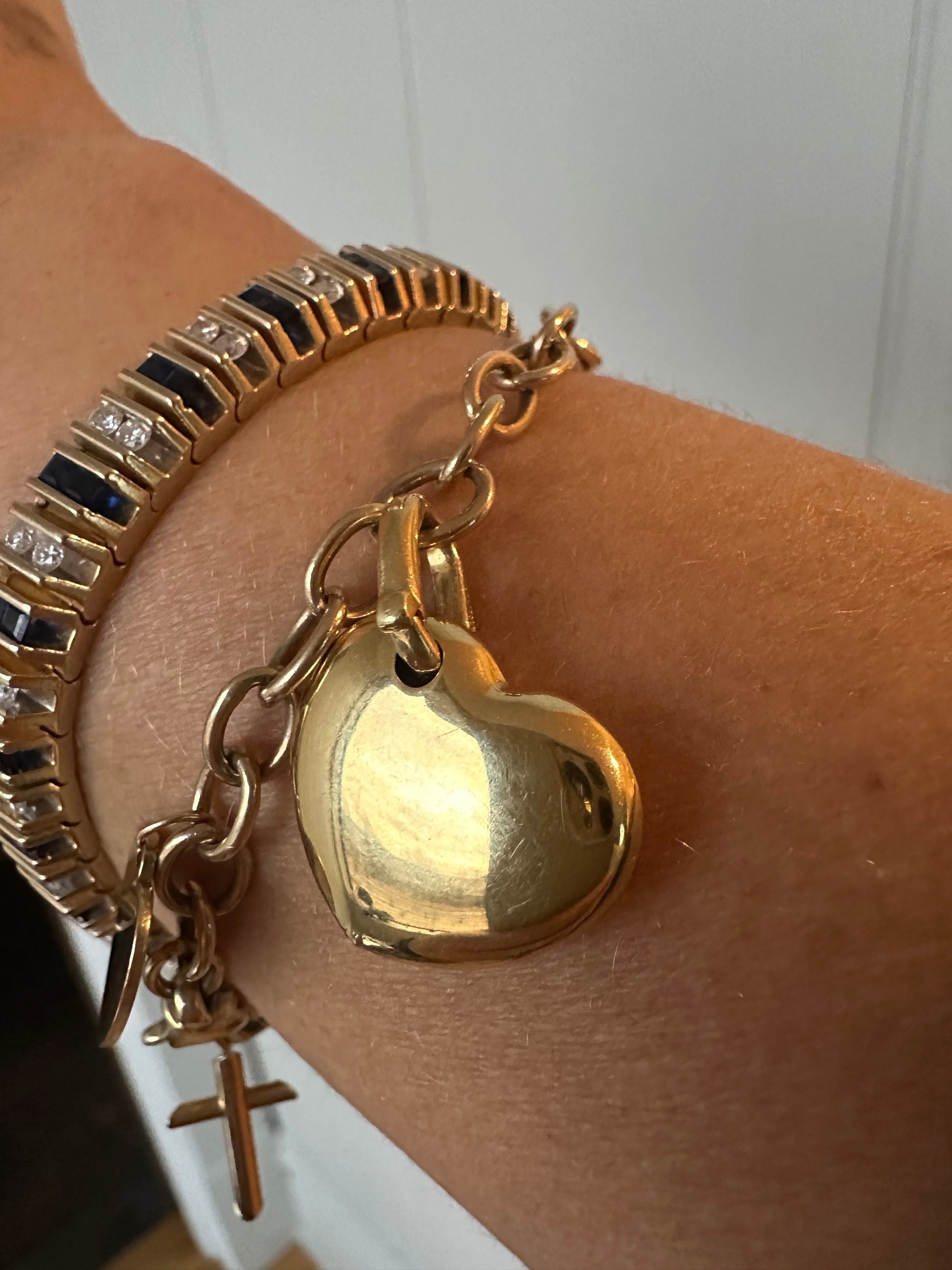 18k puffed heart with enhancer bail