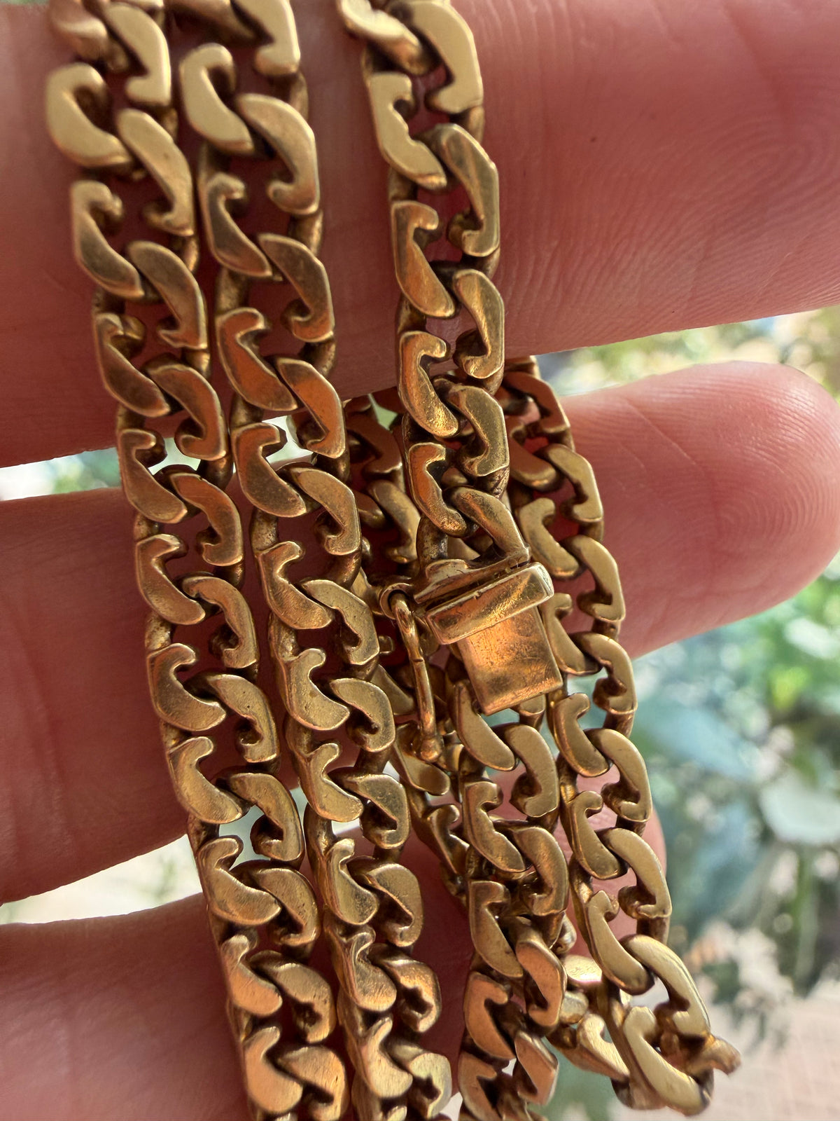 18.5" sculptural s-link curb chain