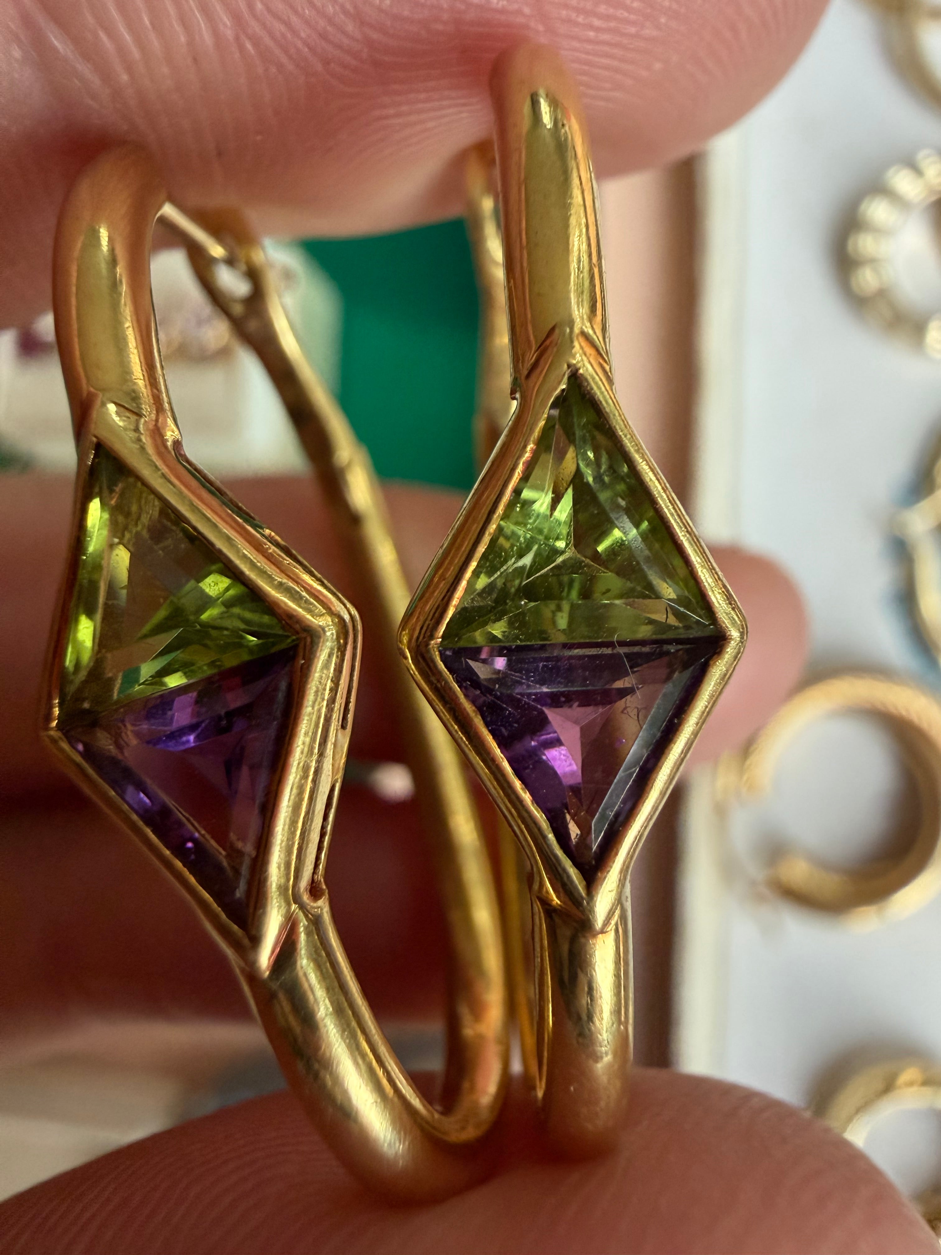 amethyst and peridot 18k gold oval hoop