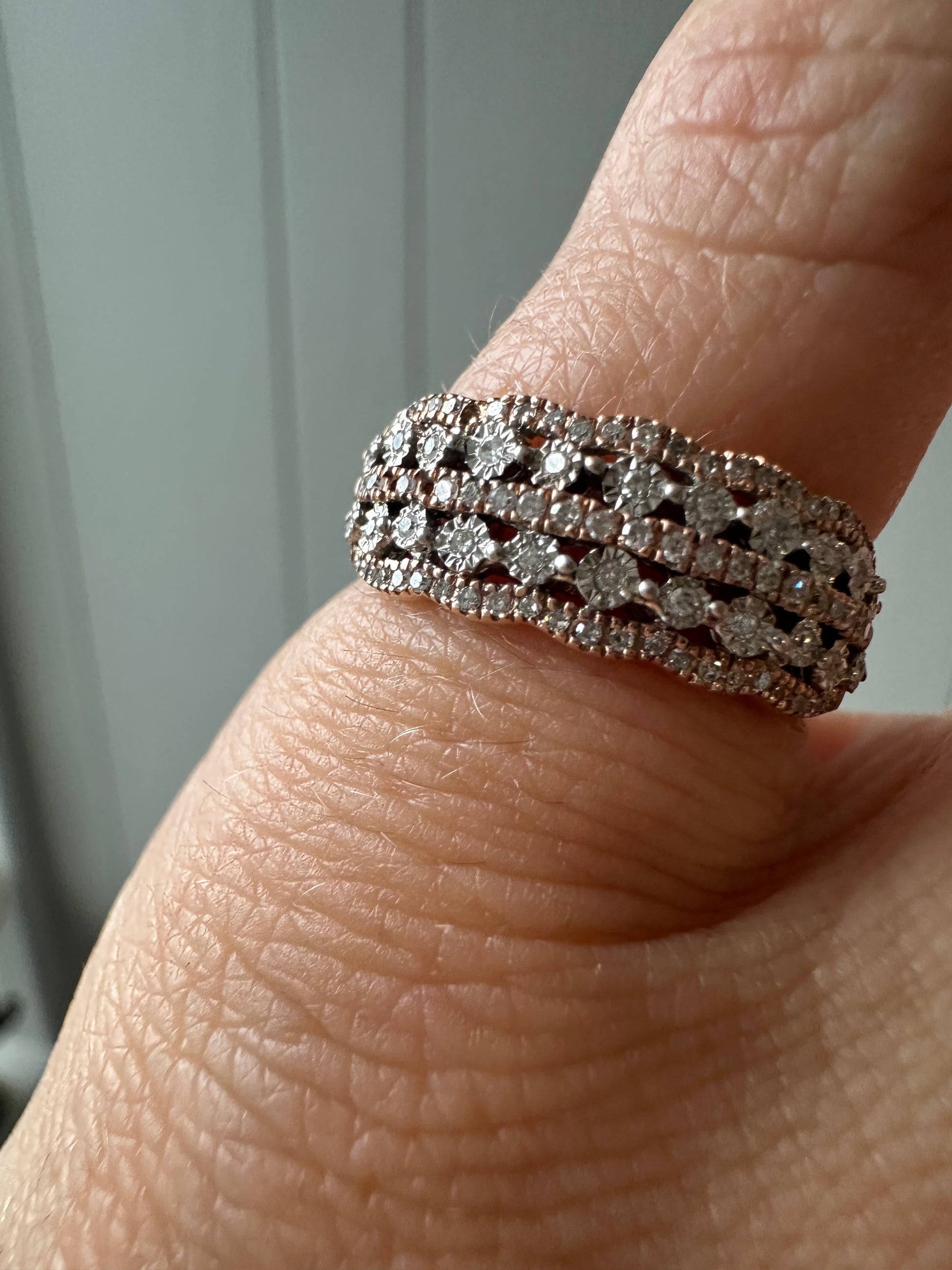 rose gold diamond ring