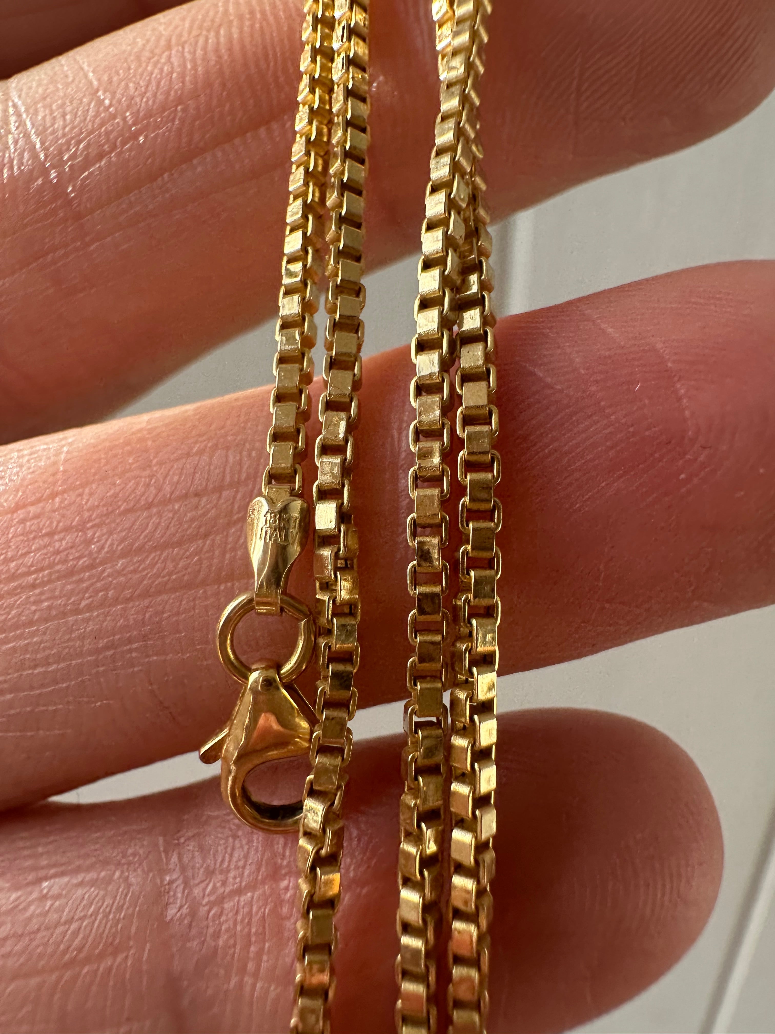 18k gold 20” box chain