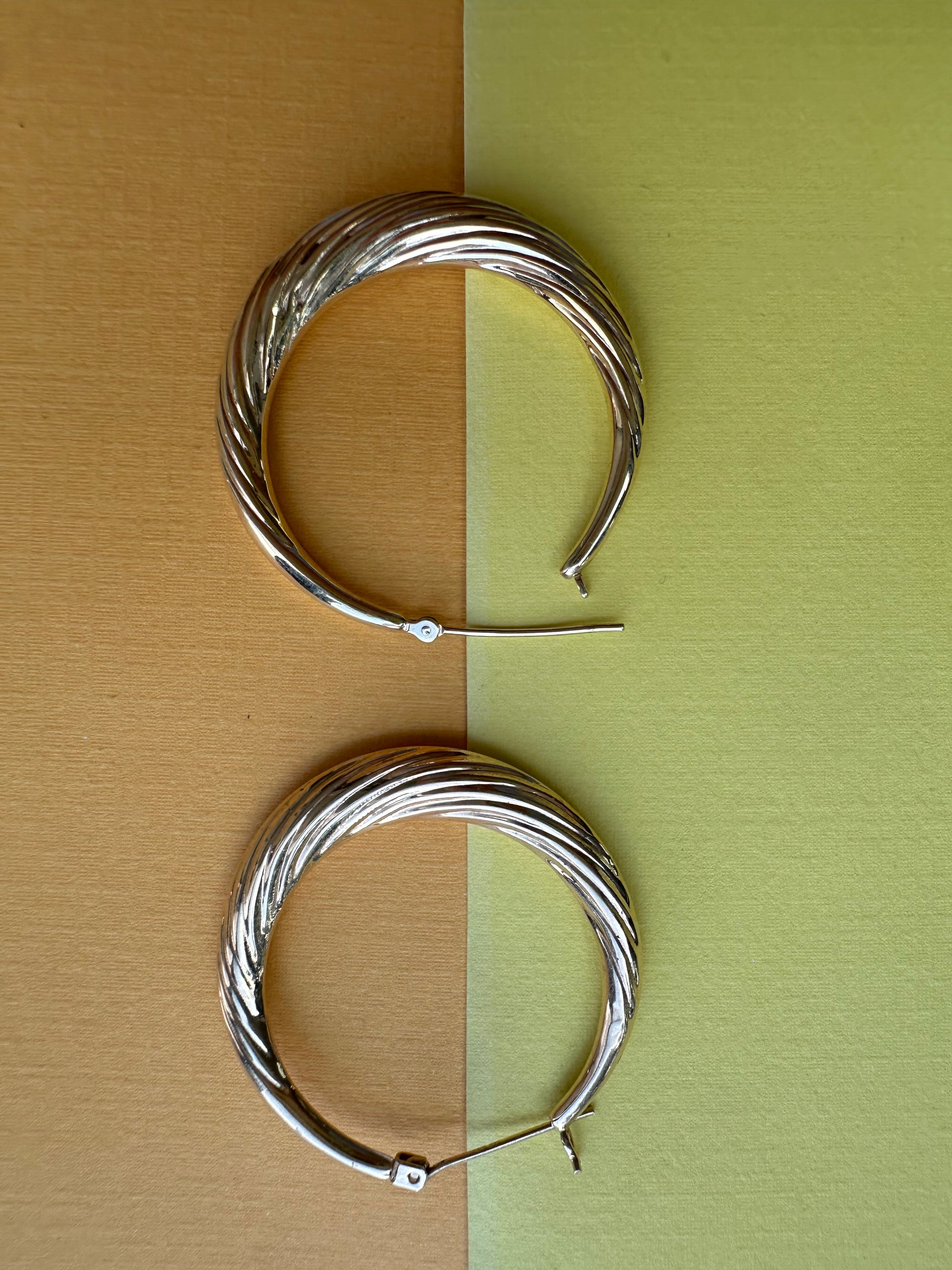 graduated croissant hoop