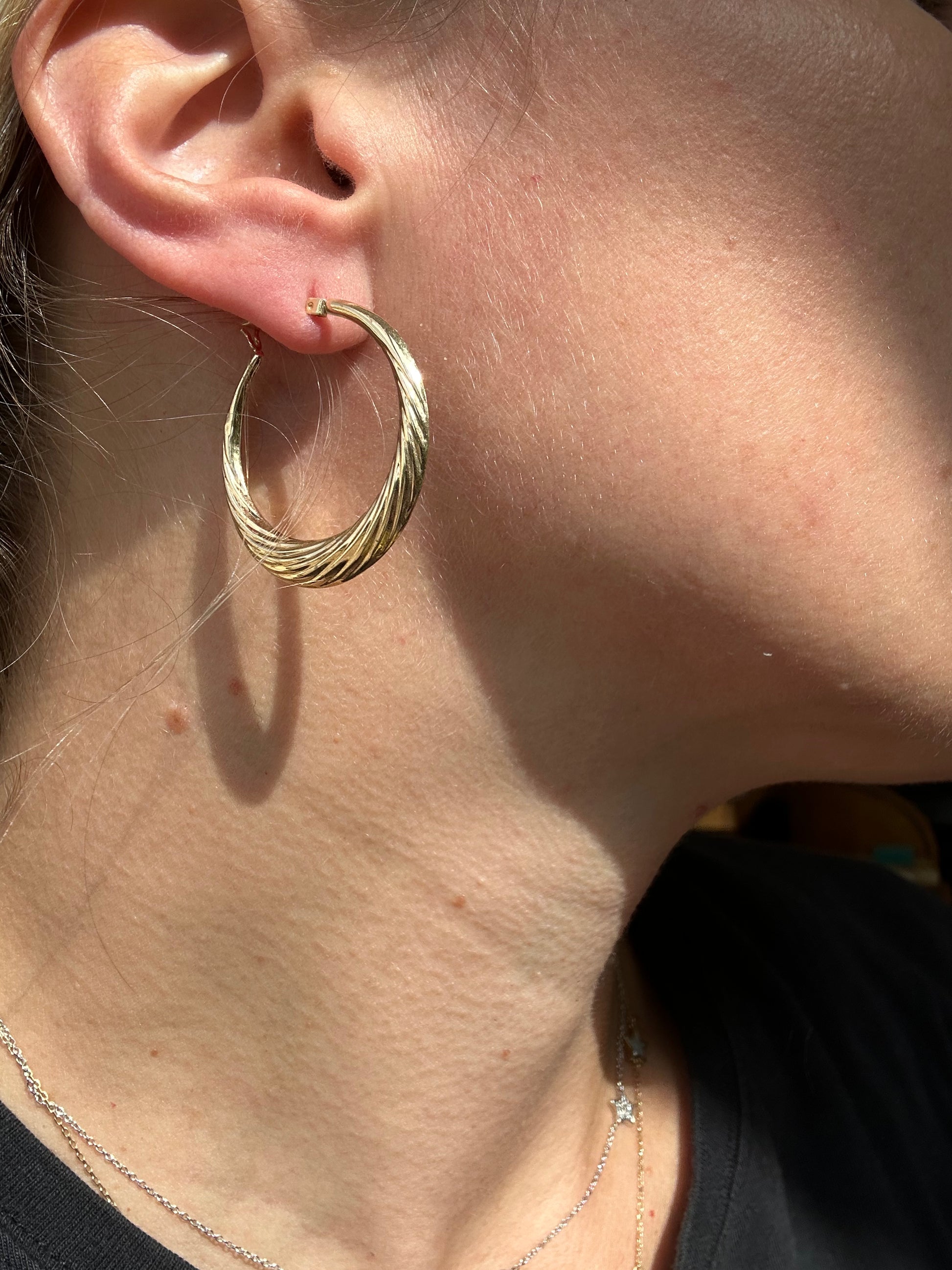 graduated croissant hoop