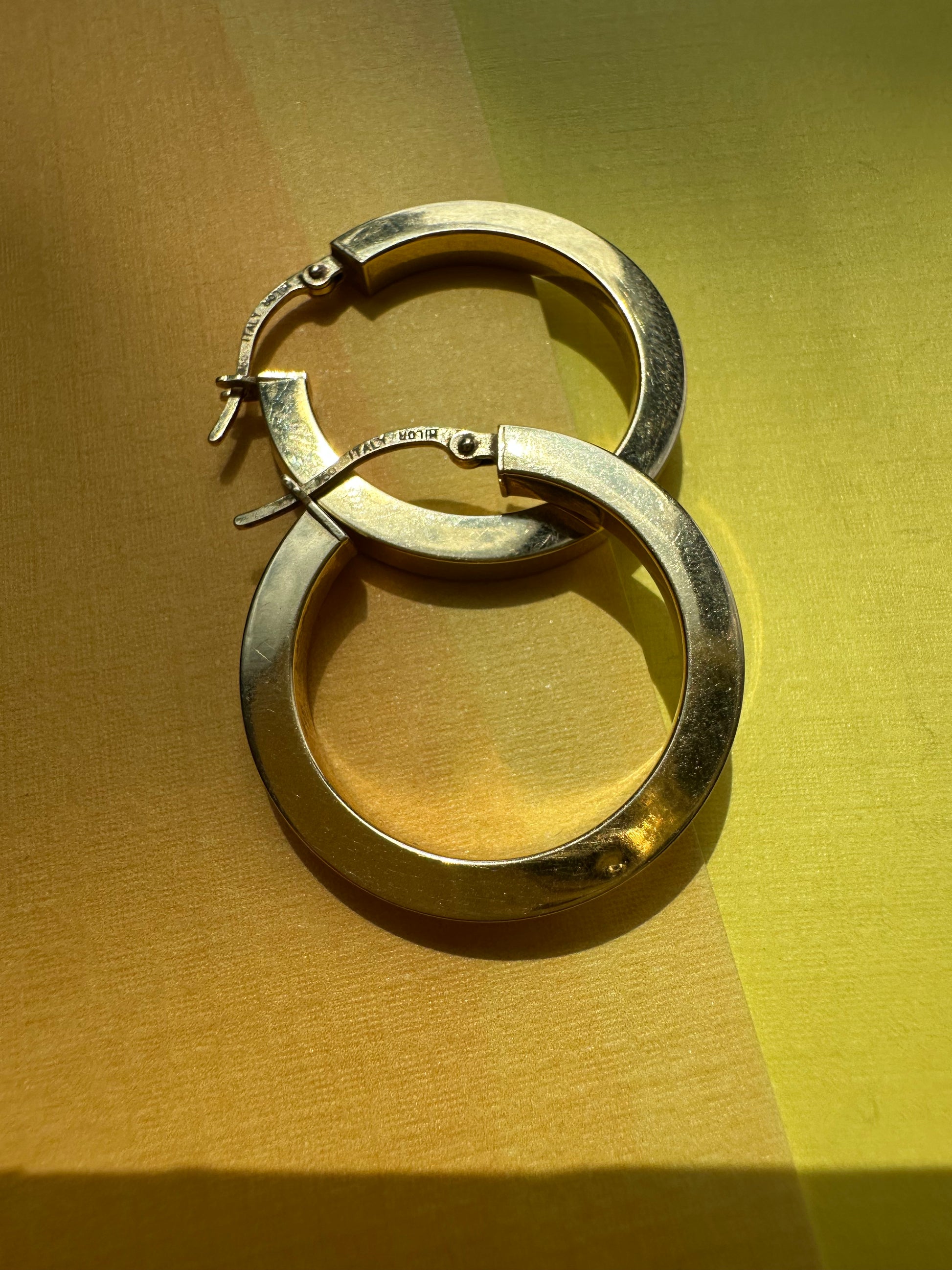 18k squared edge hoops