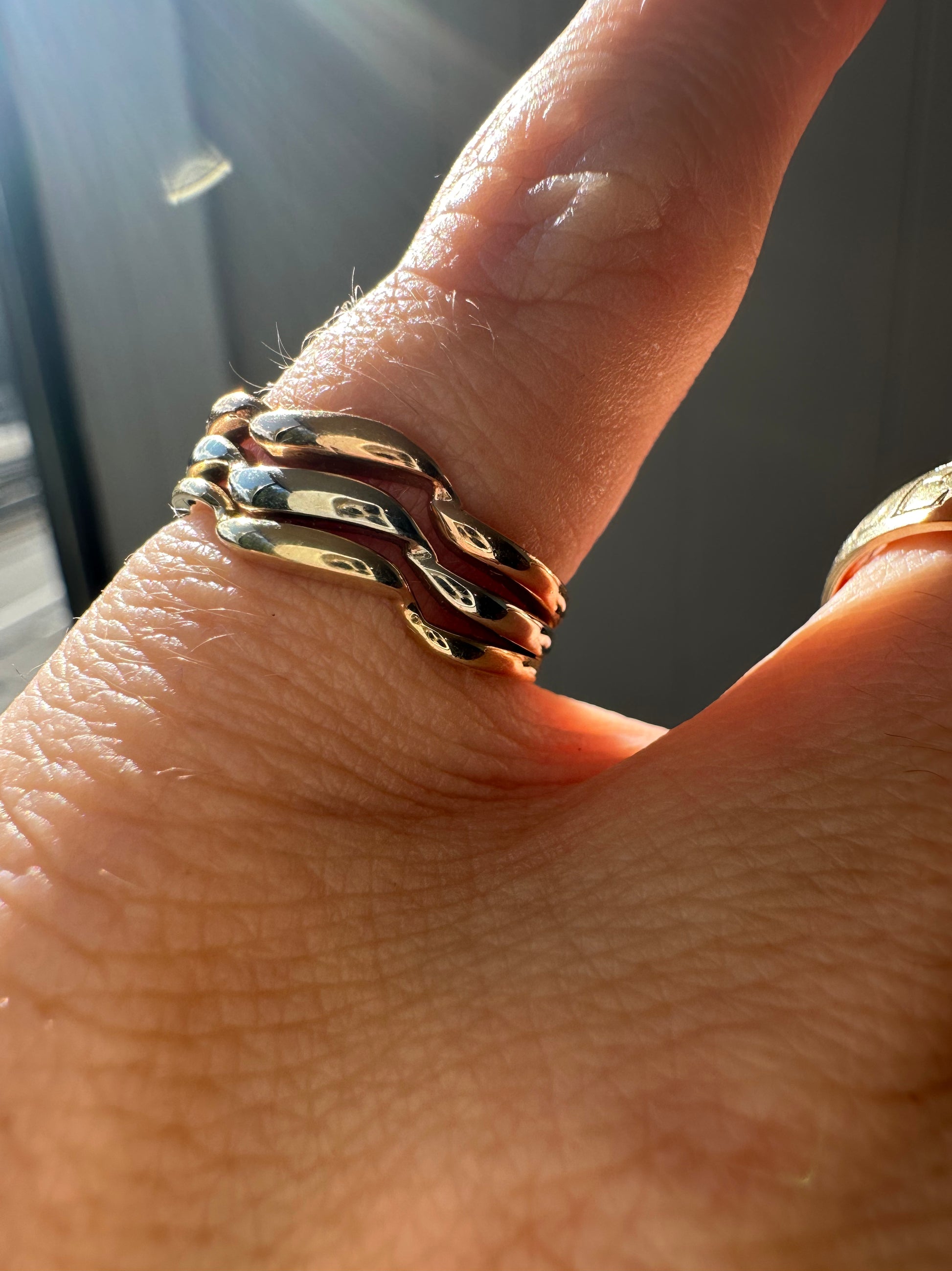tri-tone wave ring